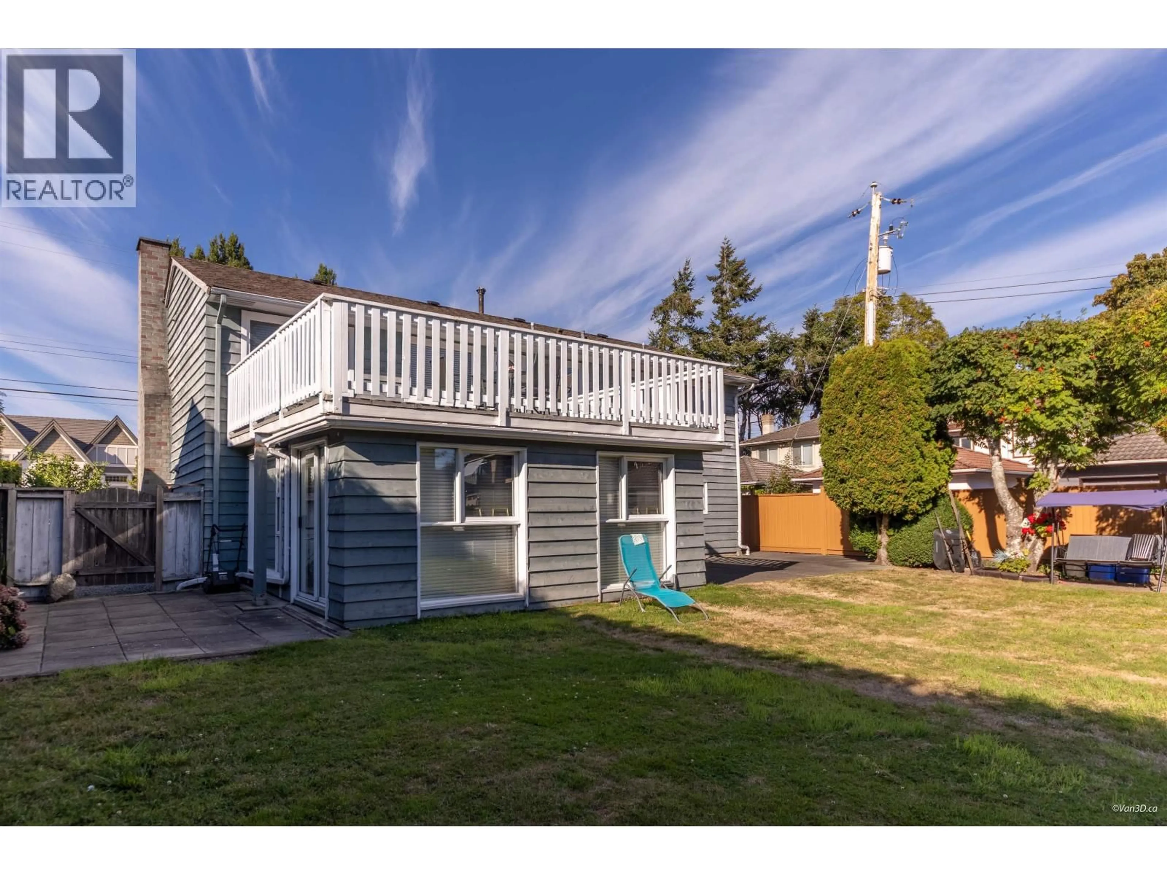 A pic from outside/outdoor area/front of a property/back of a property/a pic from drone, street for 3940 WILLIAMS ROAD, Richmond British Columbia V7E1J6