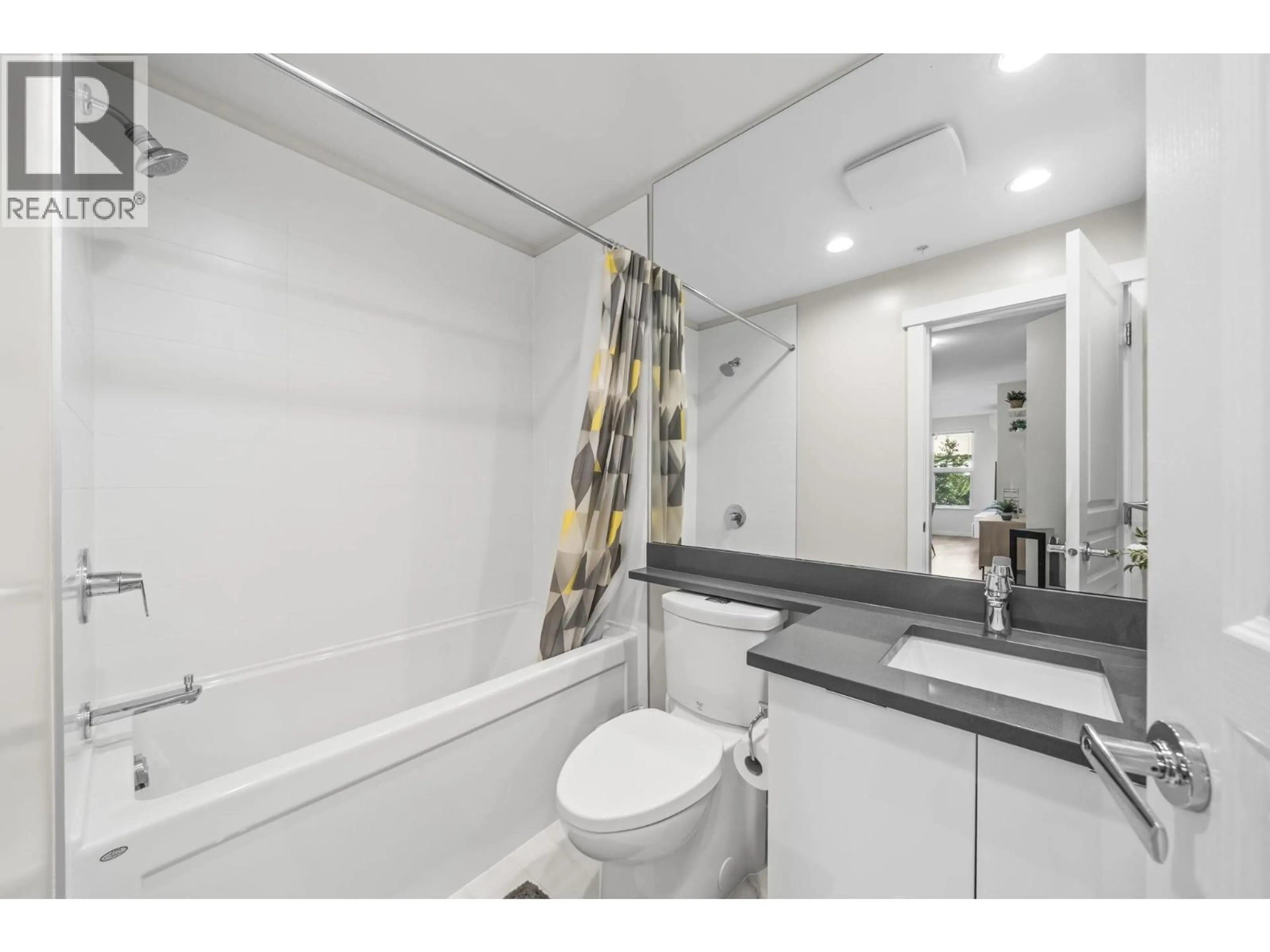 Standard bathroom, ceramic/tile floor for 215 - 9311 ALEXANDRA ROAD, Richmond British Columbia V6X0L8