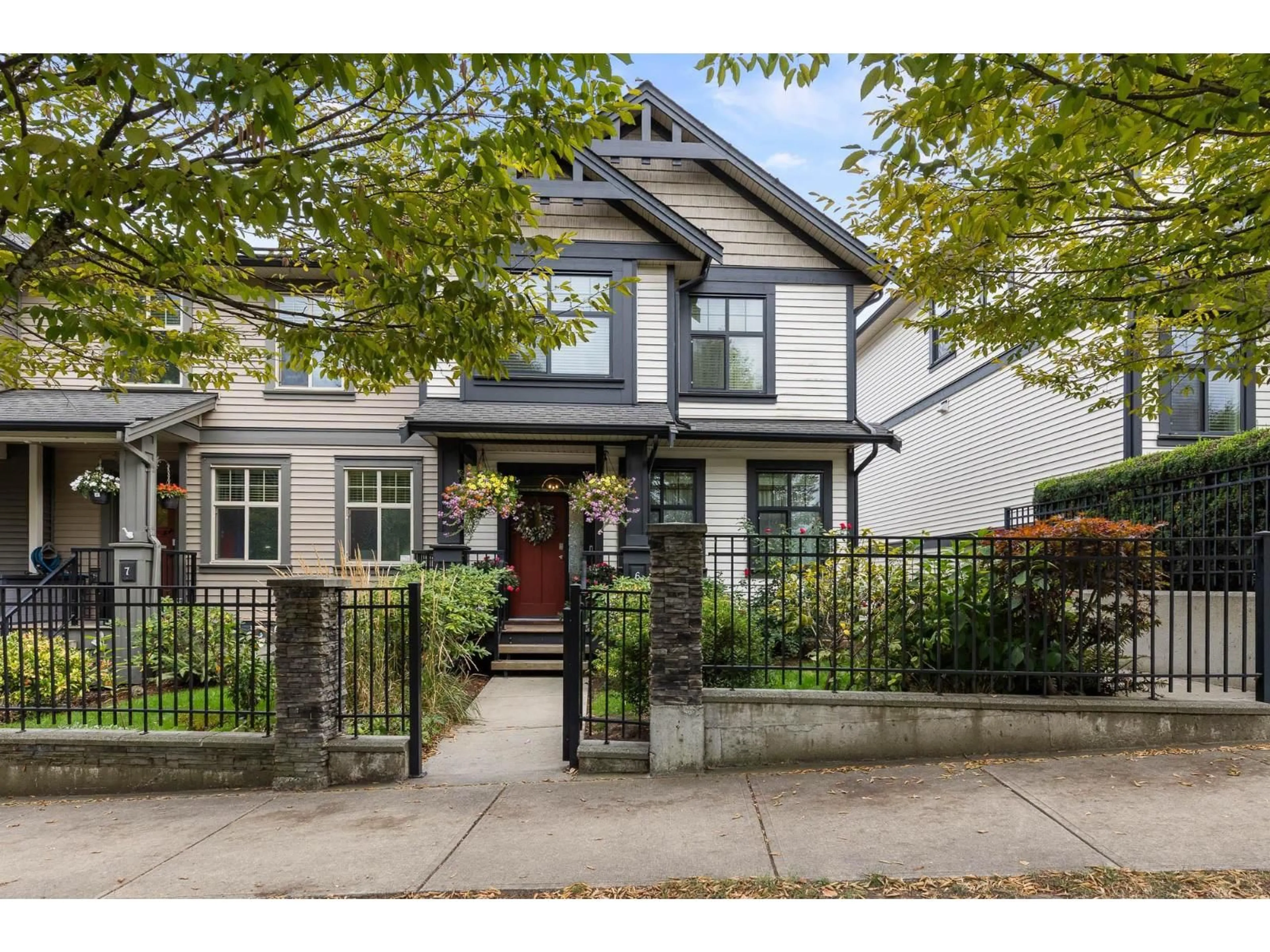 Home with brick exterior material, street for 6 - 35298 MARSHALL ROAD, Abbotsford British Columbia V3G0E2