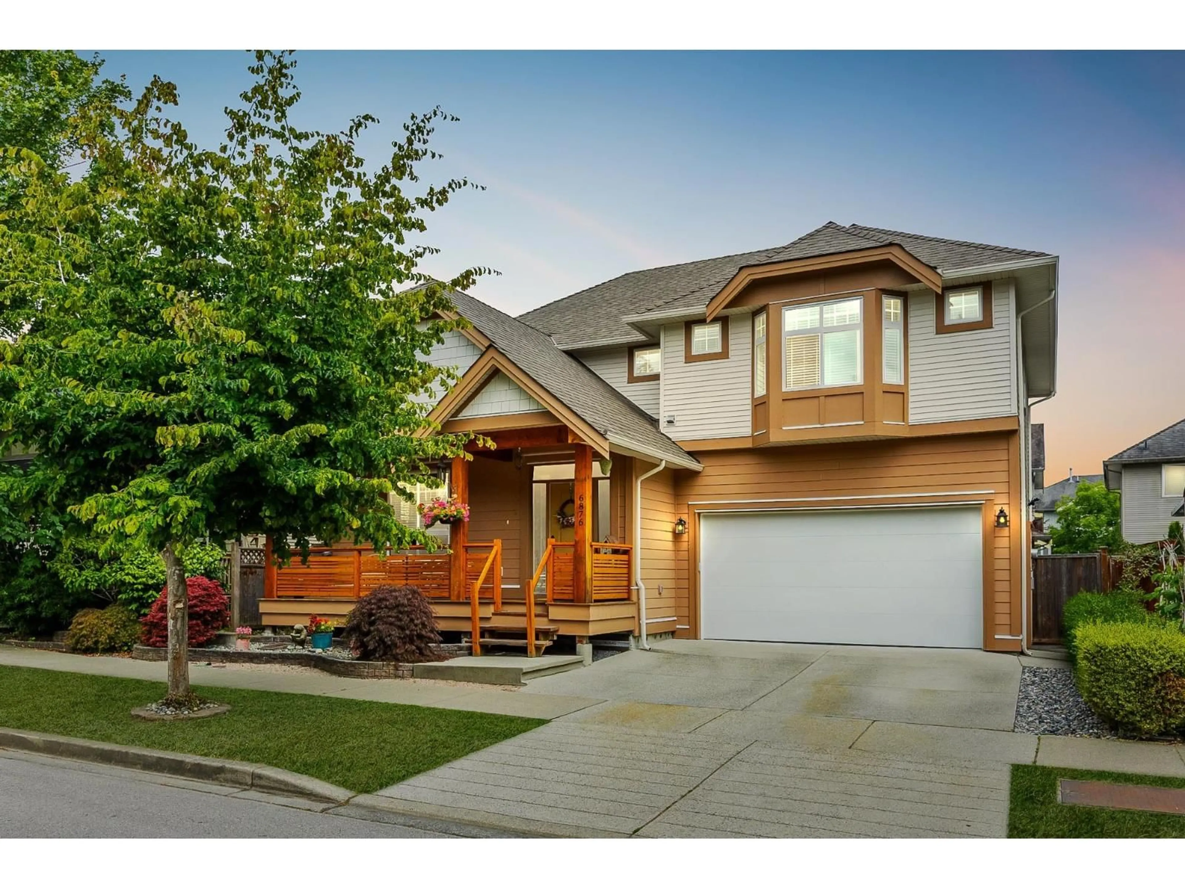 Home with brick exterior material, street for 6876 192A STREET, Surrey British Columbia V4N0B7