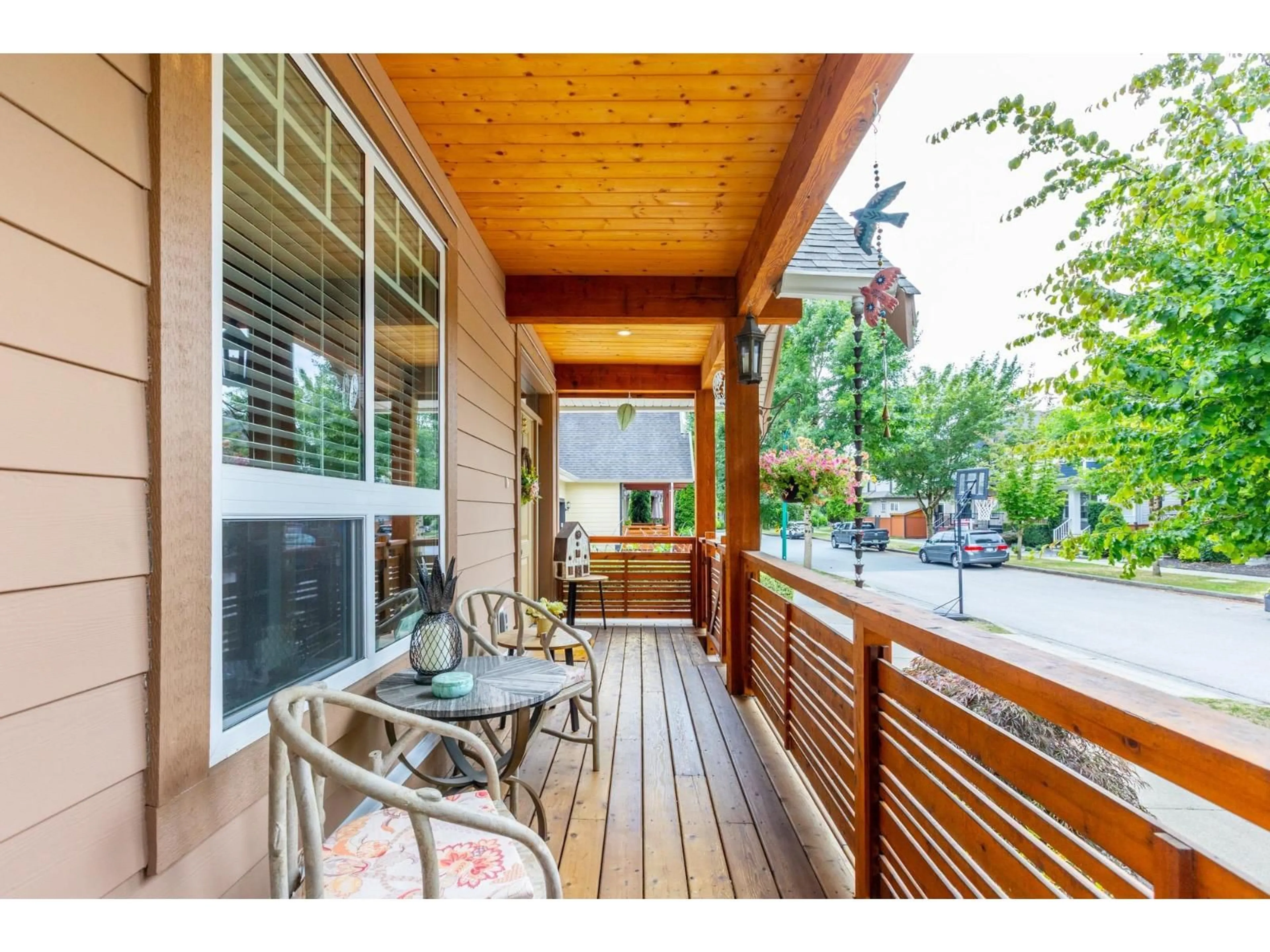 Patio, street for 6876 192A STREET, Surrey British Columbia V4N0B7