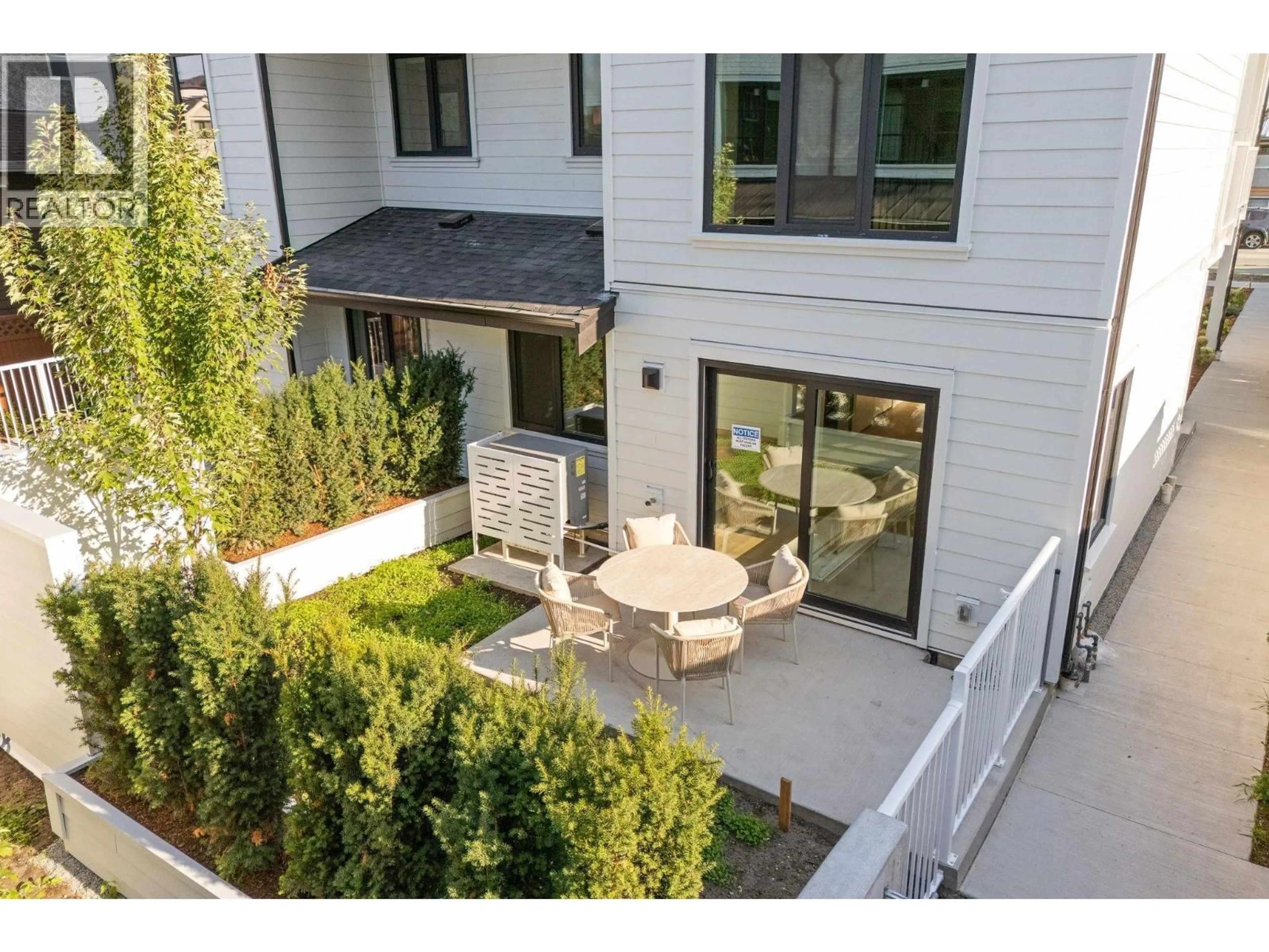 Patio, street for SL 2 - 2333 54TH AVENUE, Vancouver British Columbia V5S1X1