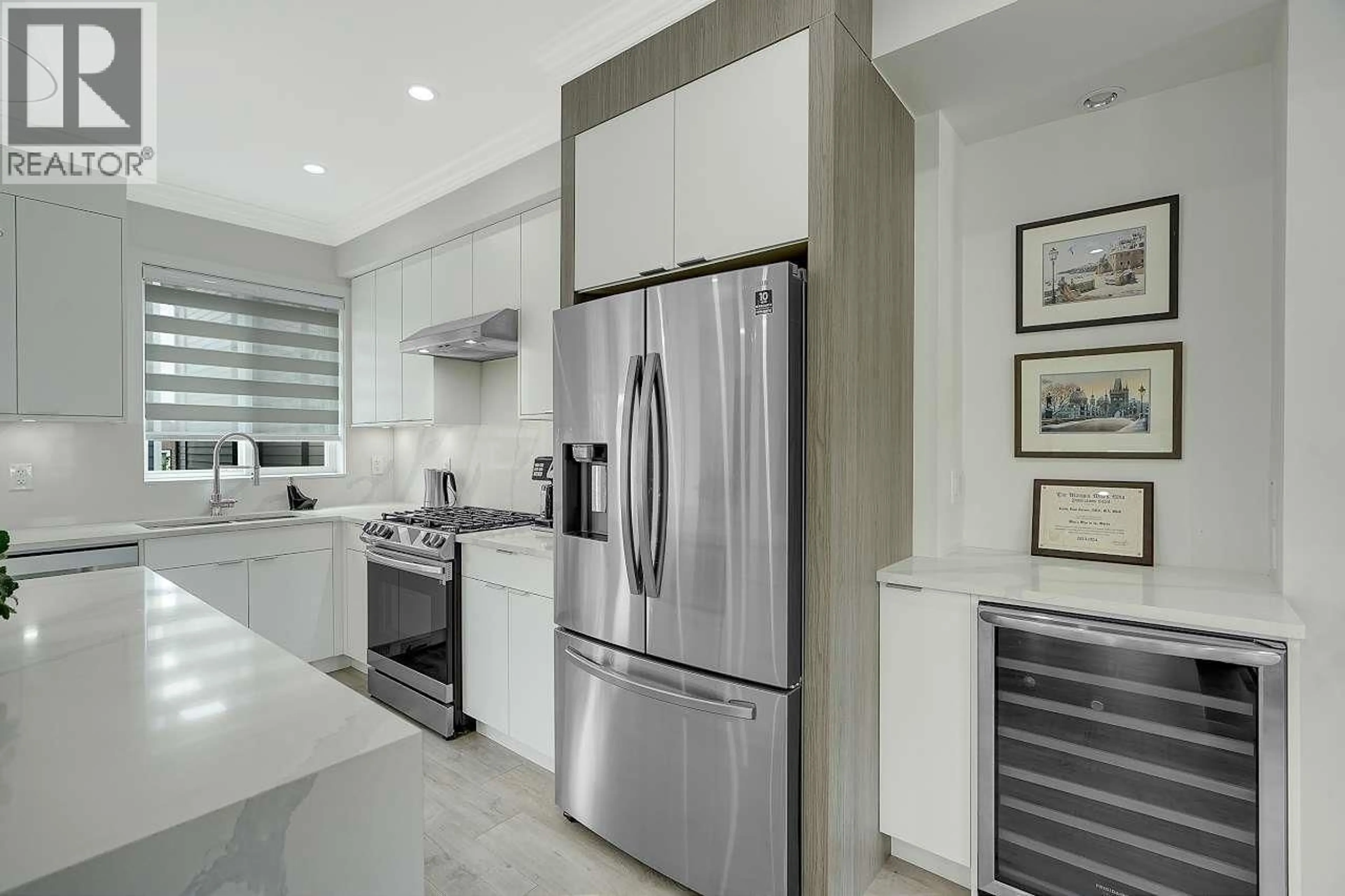Contemporary kitchen, ceramic/tile floor for 16 - 608 EWEN AVENUE, New Westminster British Columbia V5R2S3