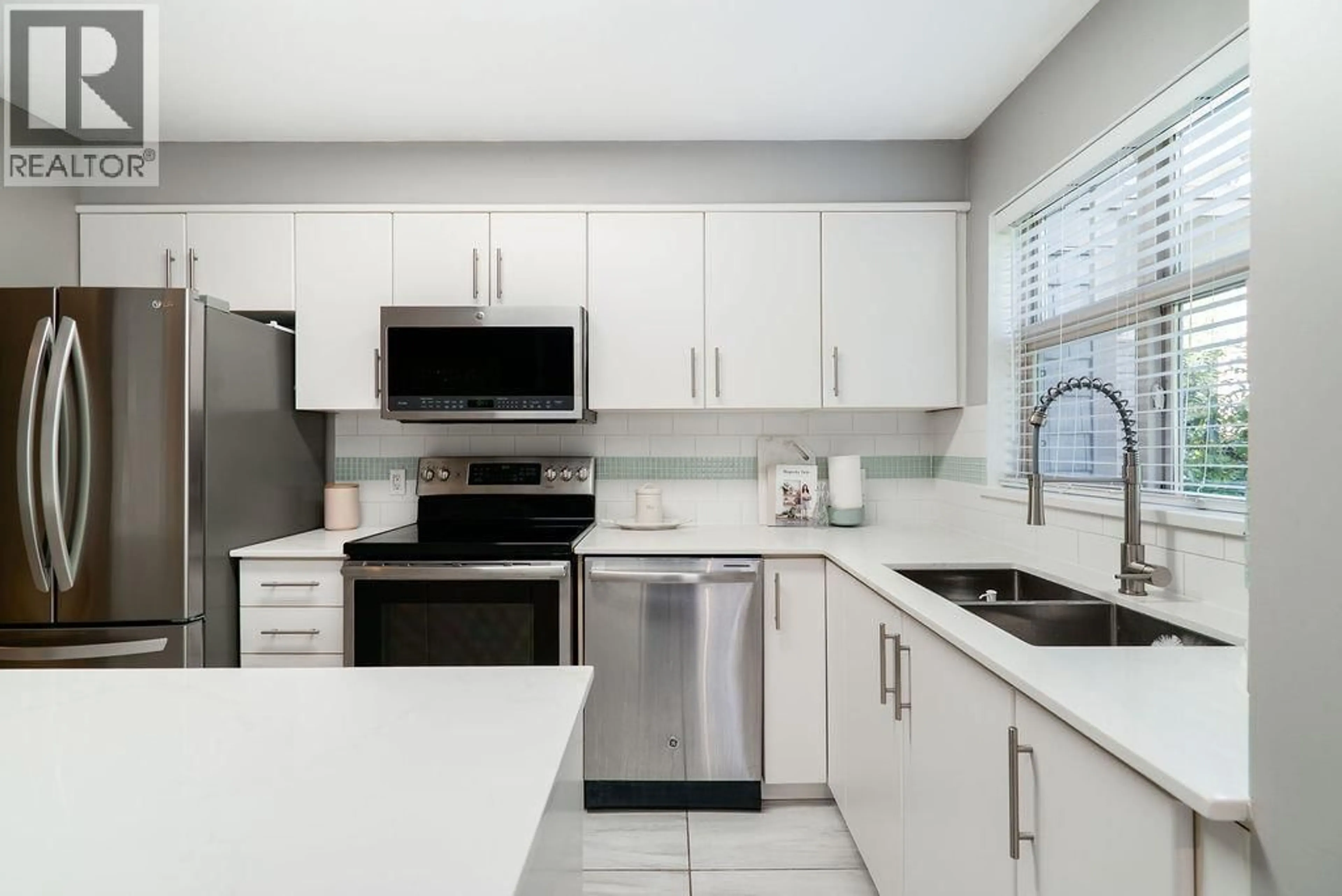 Standard kitchen, ceramic/tile floor for 103 - 12238 224 STREET, Maple Ridge British Columbia V2X8W5
