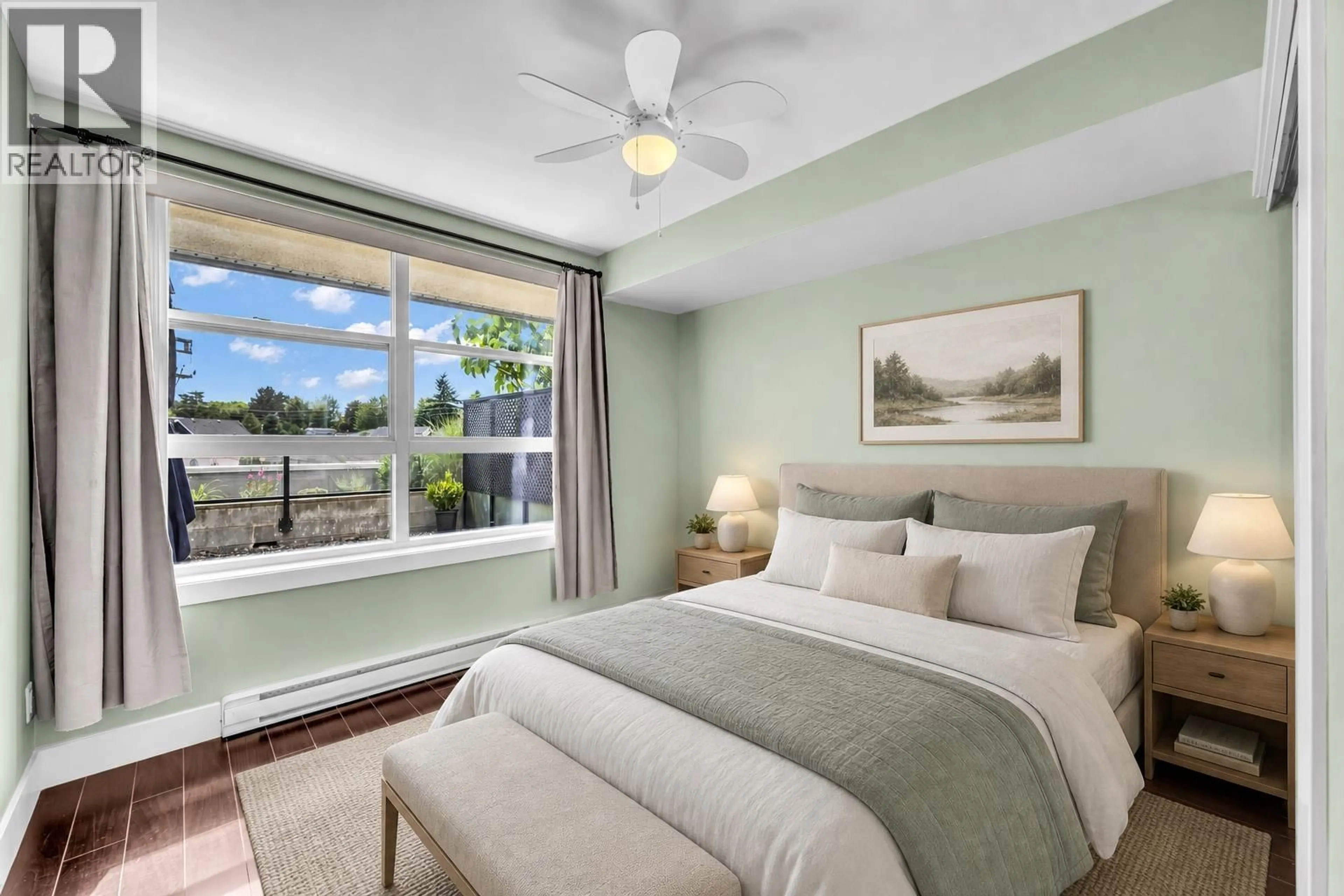 Bedroom with bed, unknown for 211 - 4338 COMMERCIAL STREET, Vancouver British Columbia V5N5G6
