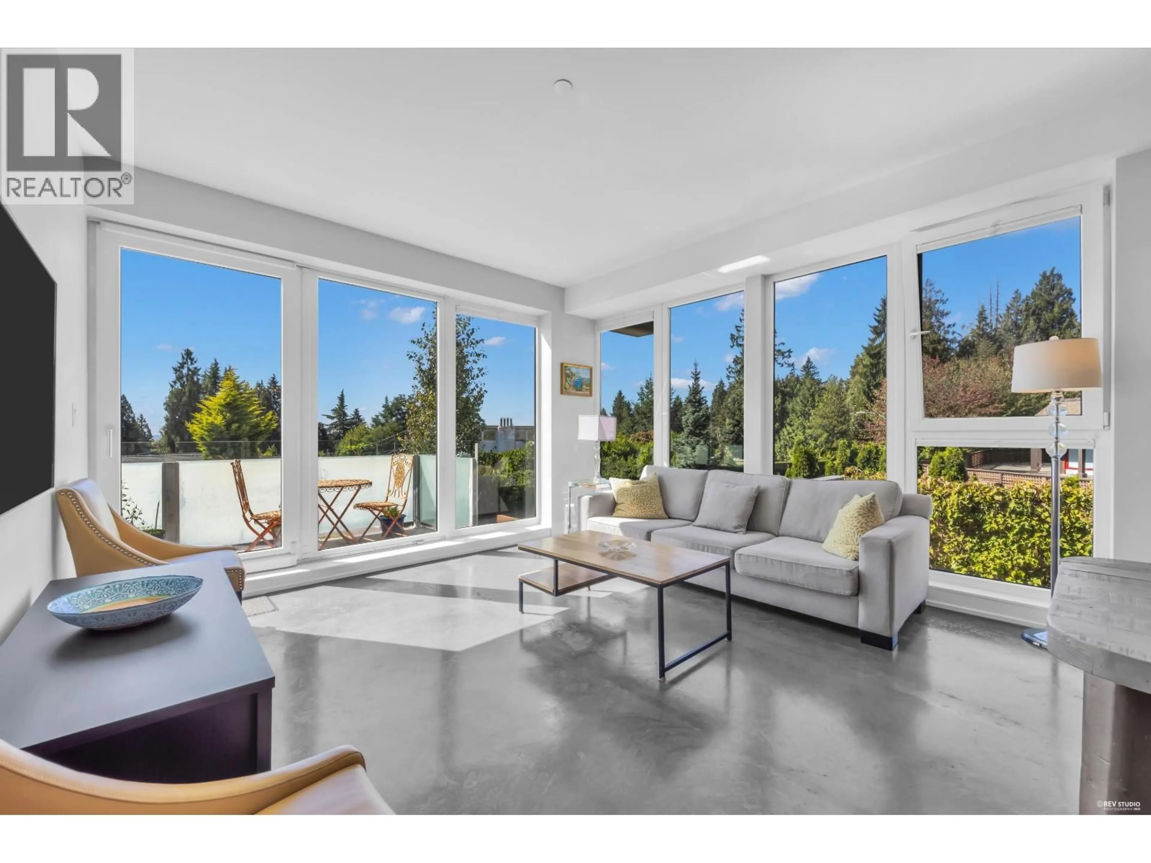 Living room with furniture, unknown for 201 - 650 EVERGREEN PLACE, North Vancouver British Columbia V7N0A5