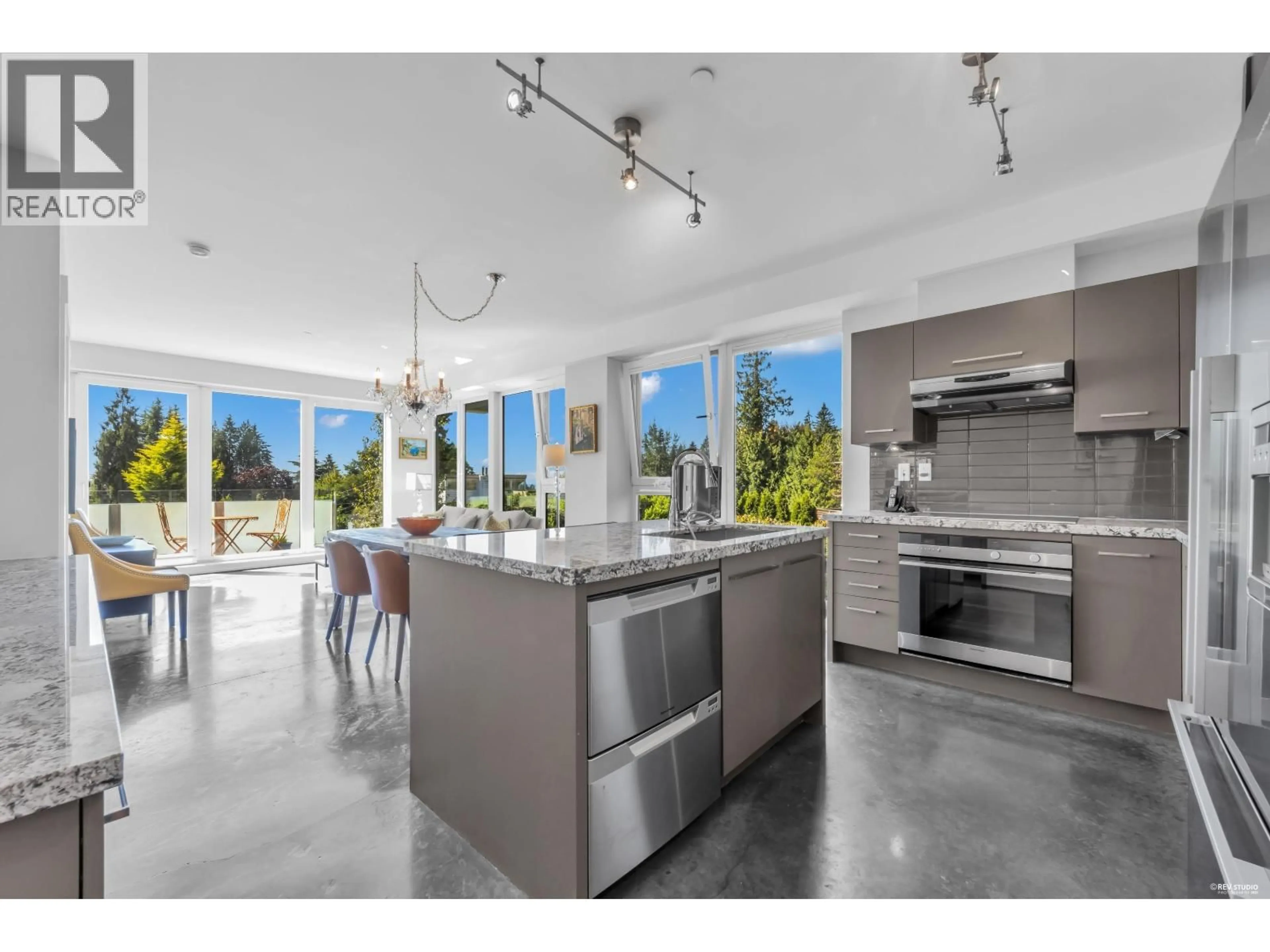 Open concept kitchen, ceramic/tile floor for 201 - 650 EVERGREEN PLACE, North Vancouver British Columbia V7N0A5