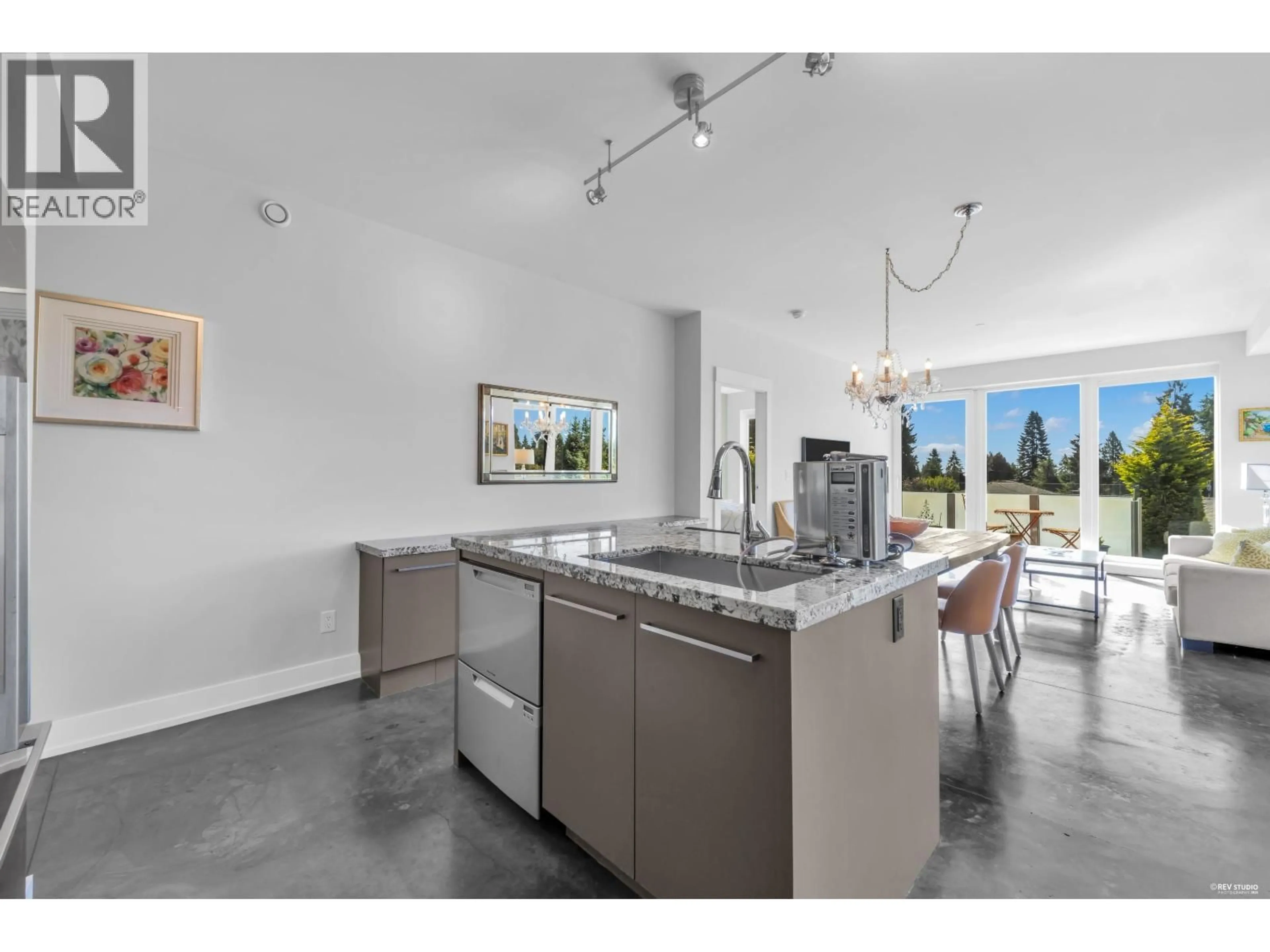 Open concept kitchen, ceramic/tile floor for 201 - 650 EVERGREEN PLACE, North Vancouver British Columbia V7N0A5