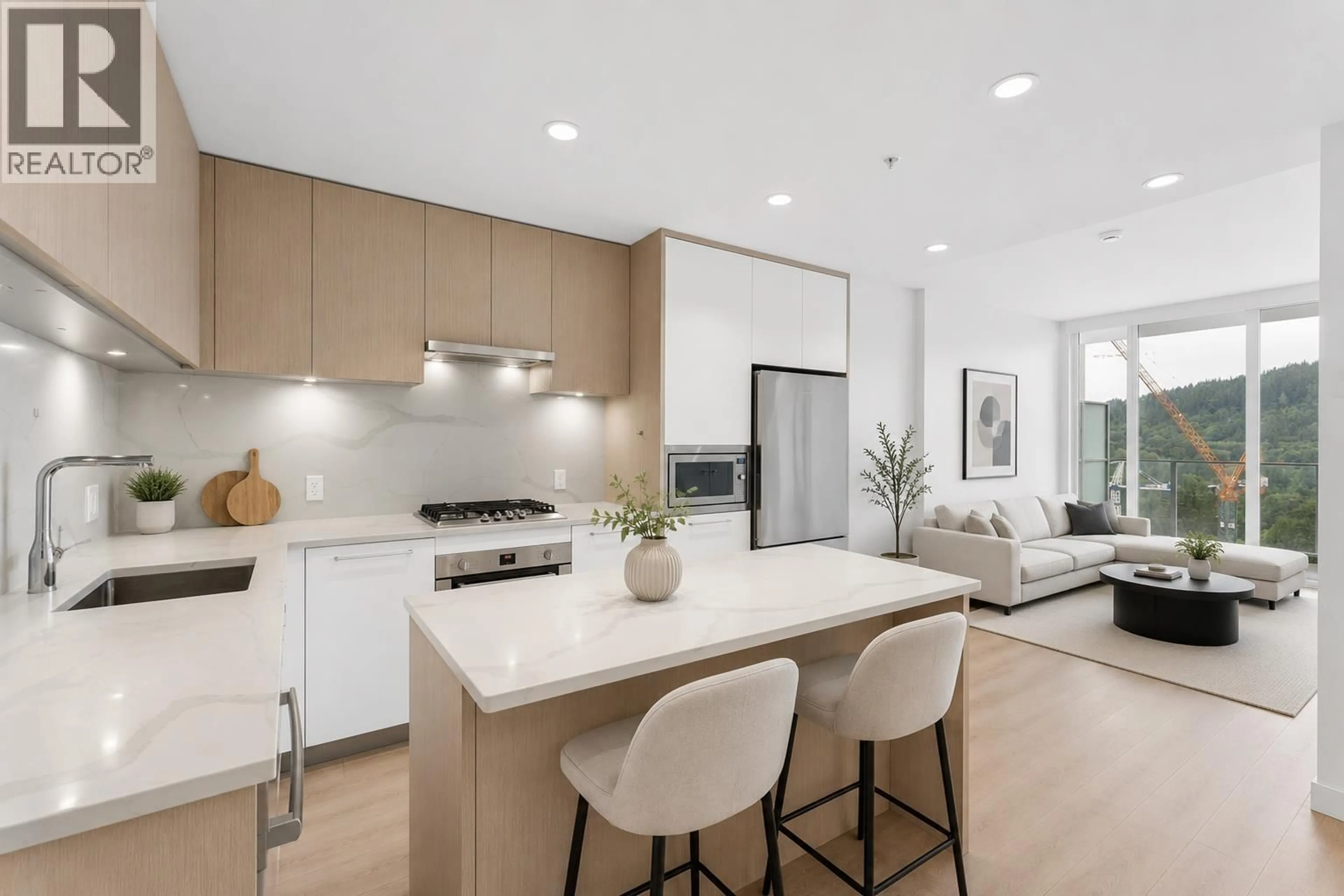 Open concept kitchen, unknown for 903 - 567 CLARKE ROAD, Coquitlam British Columbia V3J0K7