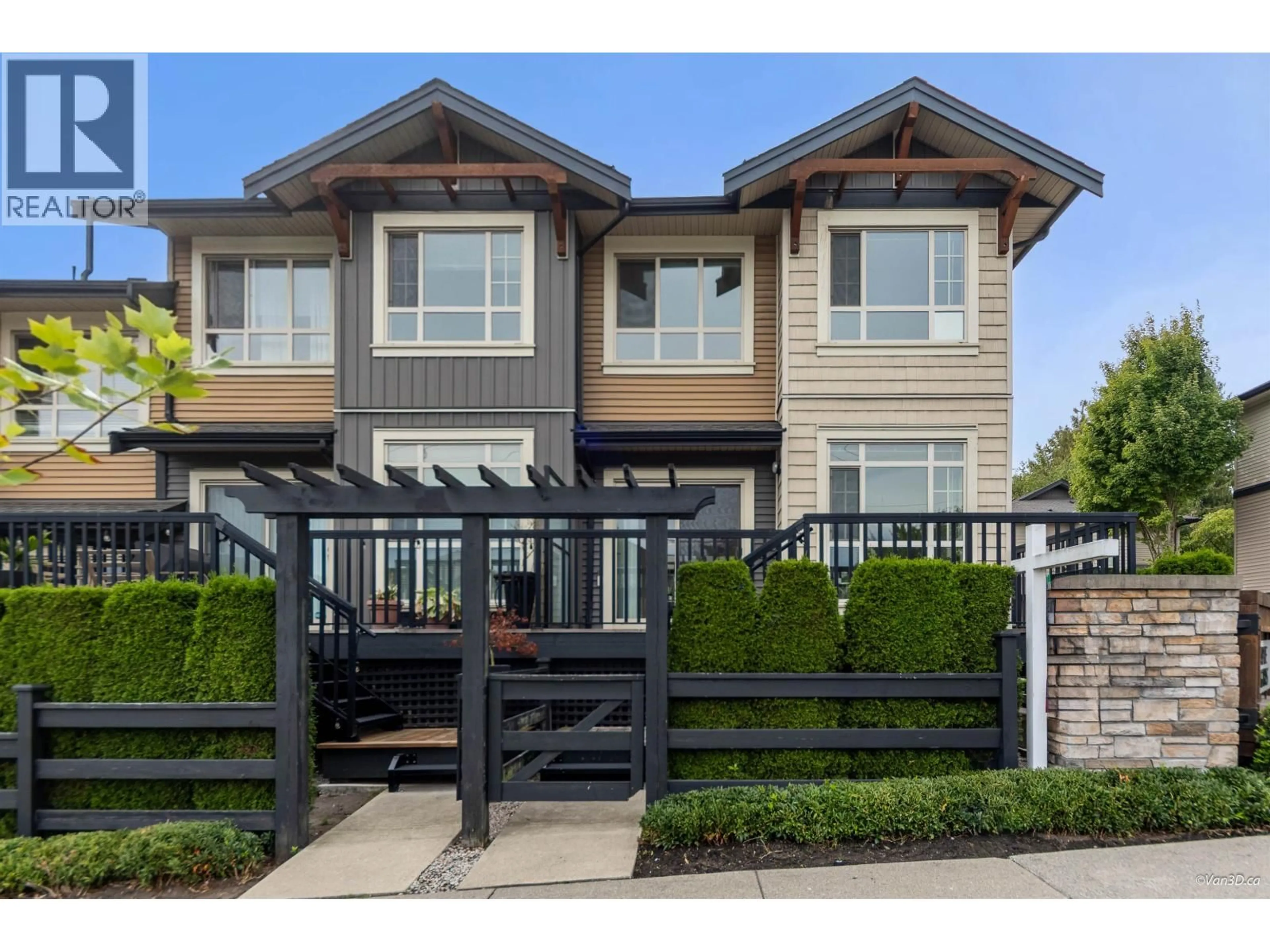 Home with vinyl exterior material, street for 1 - 11305 240 STREET, Maple Ridge British Columbia V2W0J1