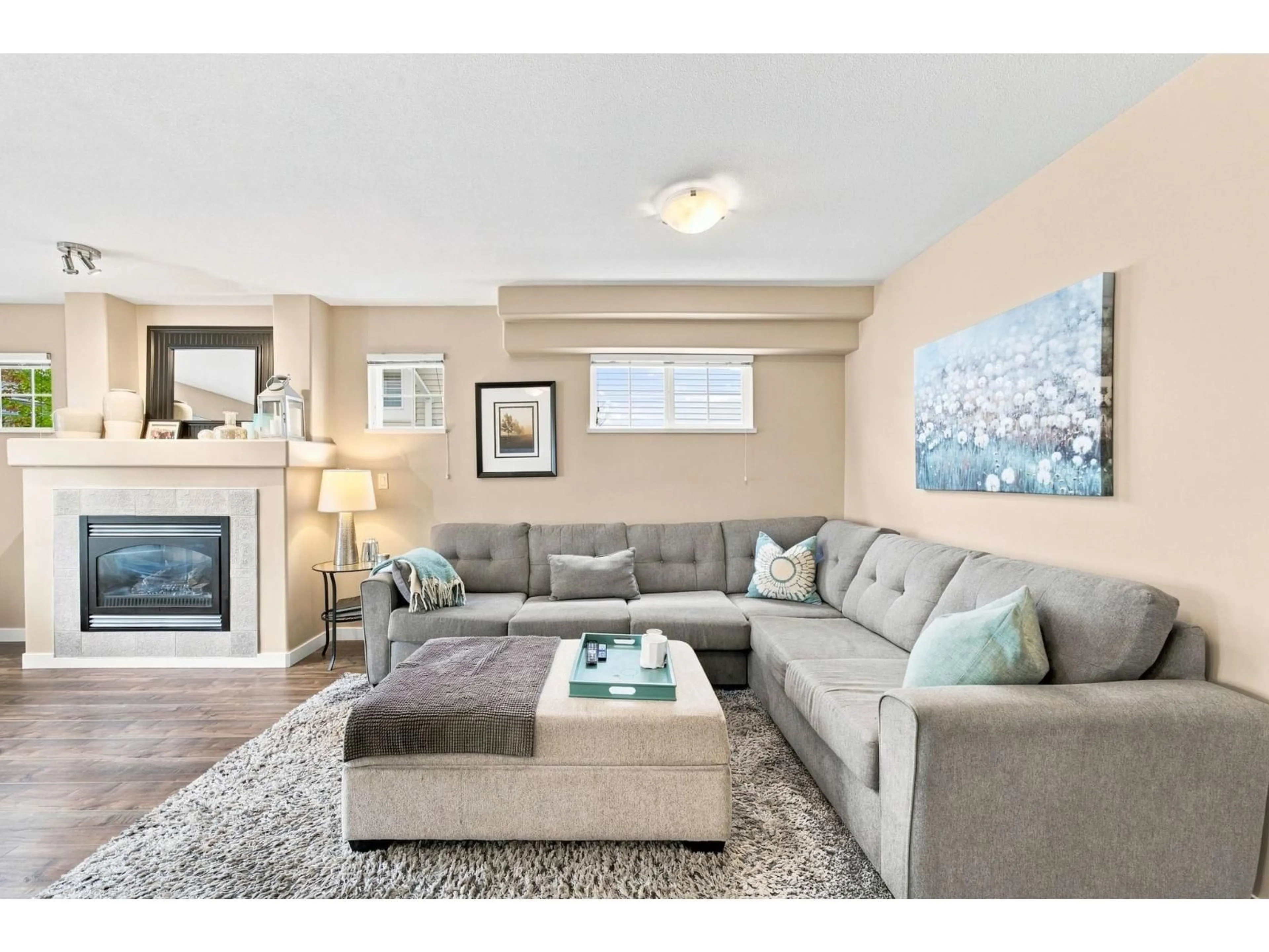 Living room with furniture, unknown for 6 - 6533 121 STREET, Surrey British Columbia V3W1M5