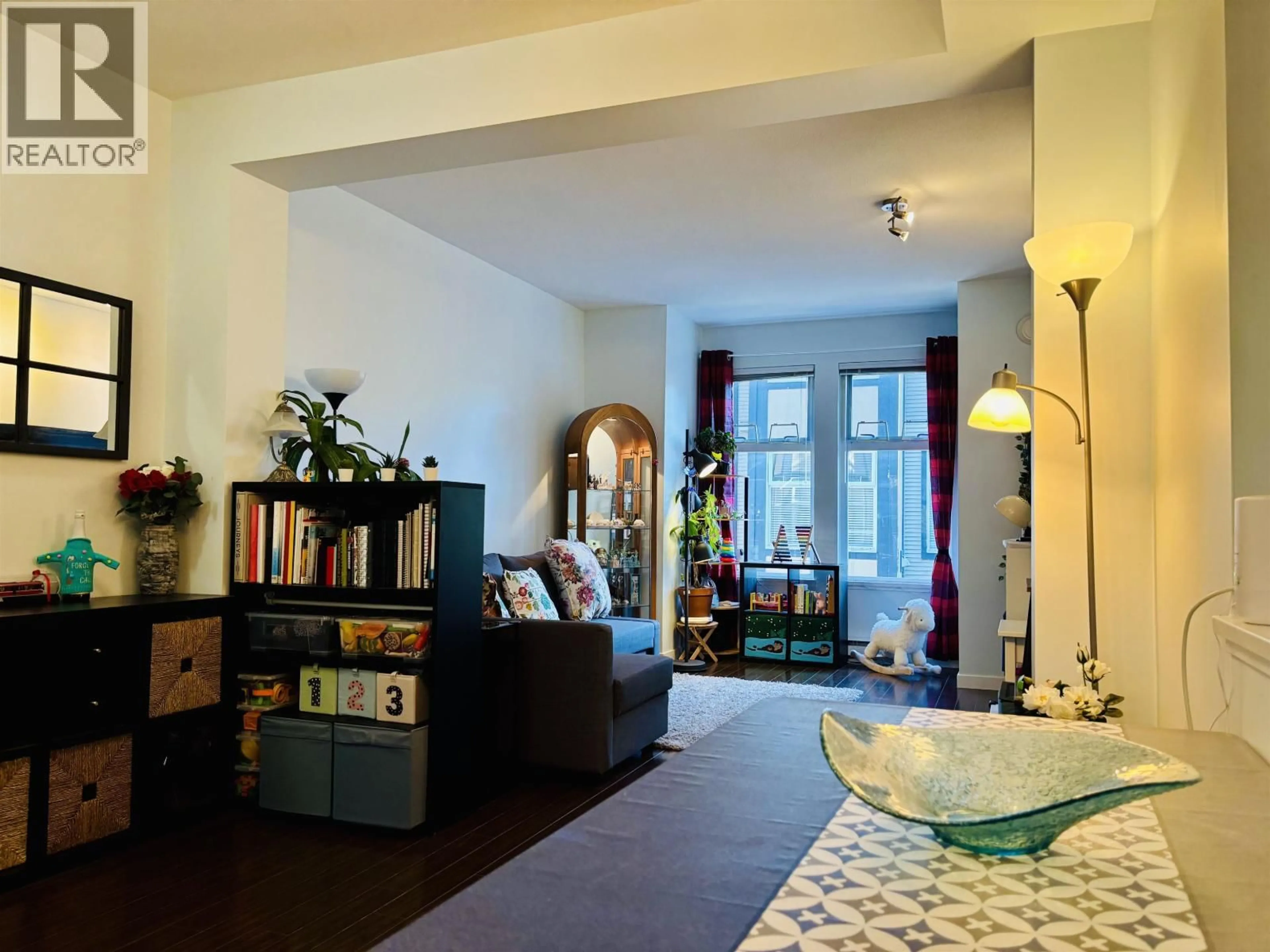 Living room with furniture, unknown for 9 - 6099 ALDER STREET, Richmond British Columbia V6Y0A8