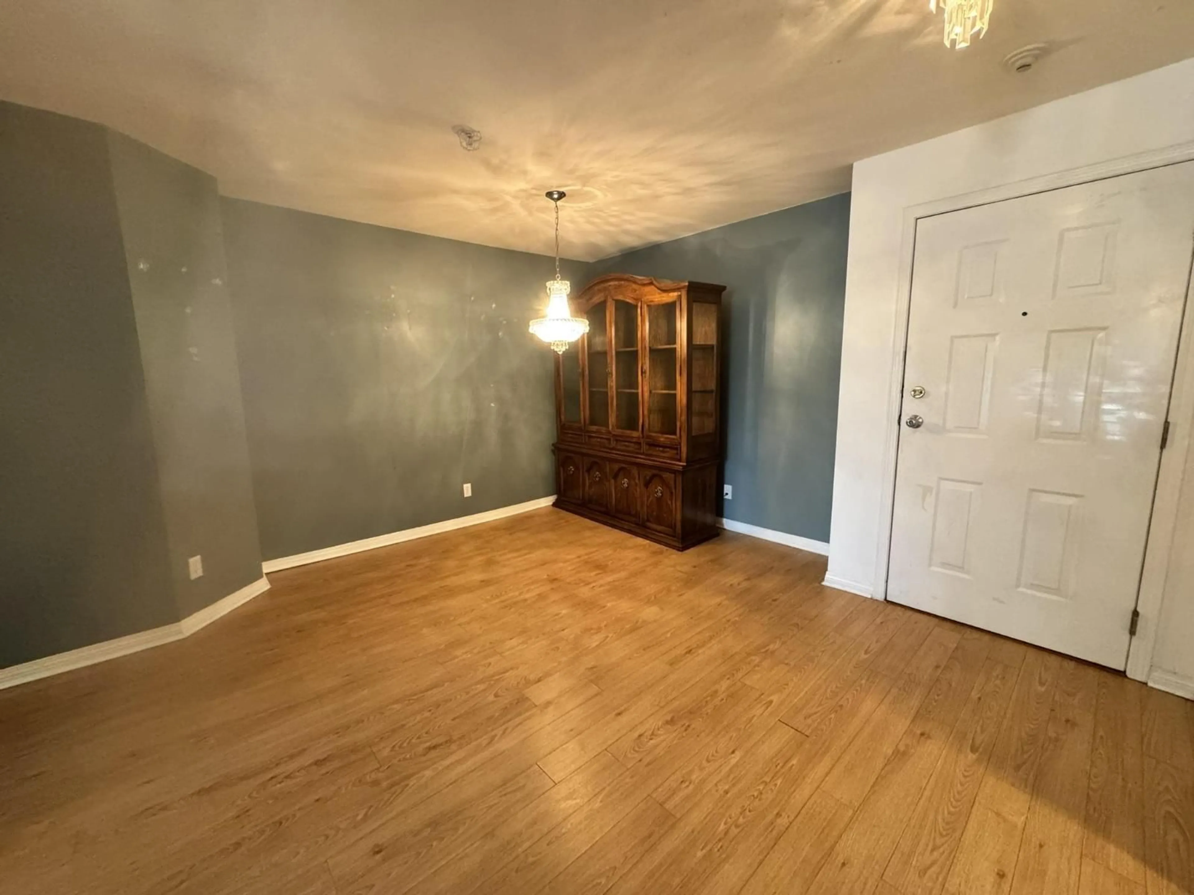 A pic of a room for 209 - 7171 121 STREET, Surrey British Columbia V3W1G9