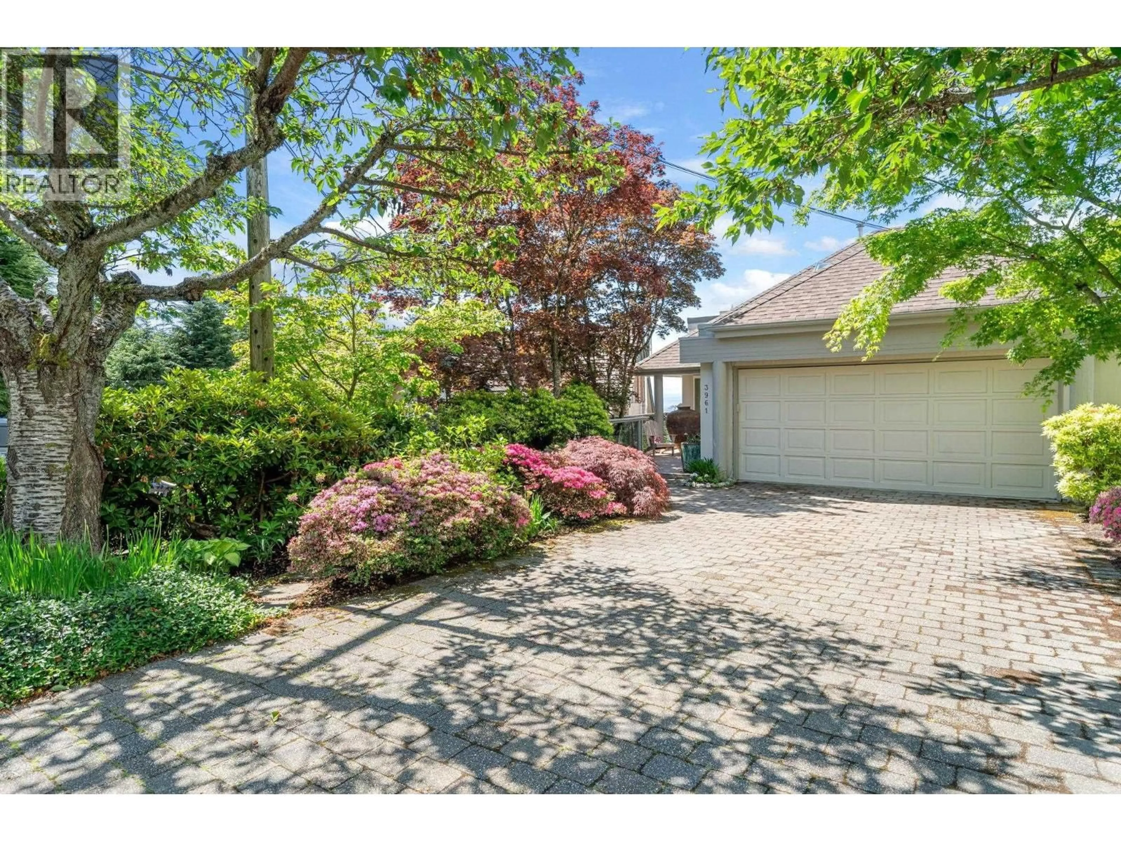 Unknown for 3961 ST. ALBANS AVENUE, North Vancouver British Columbia V7N1S9