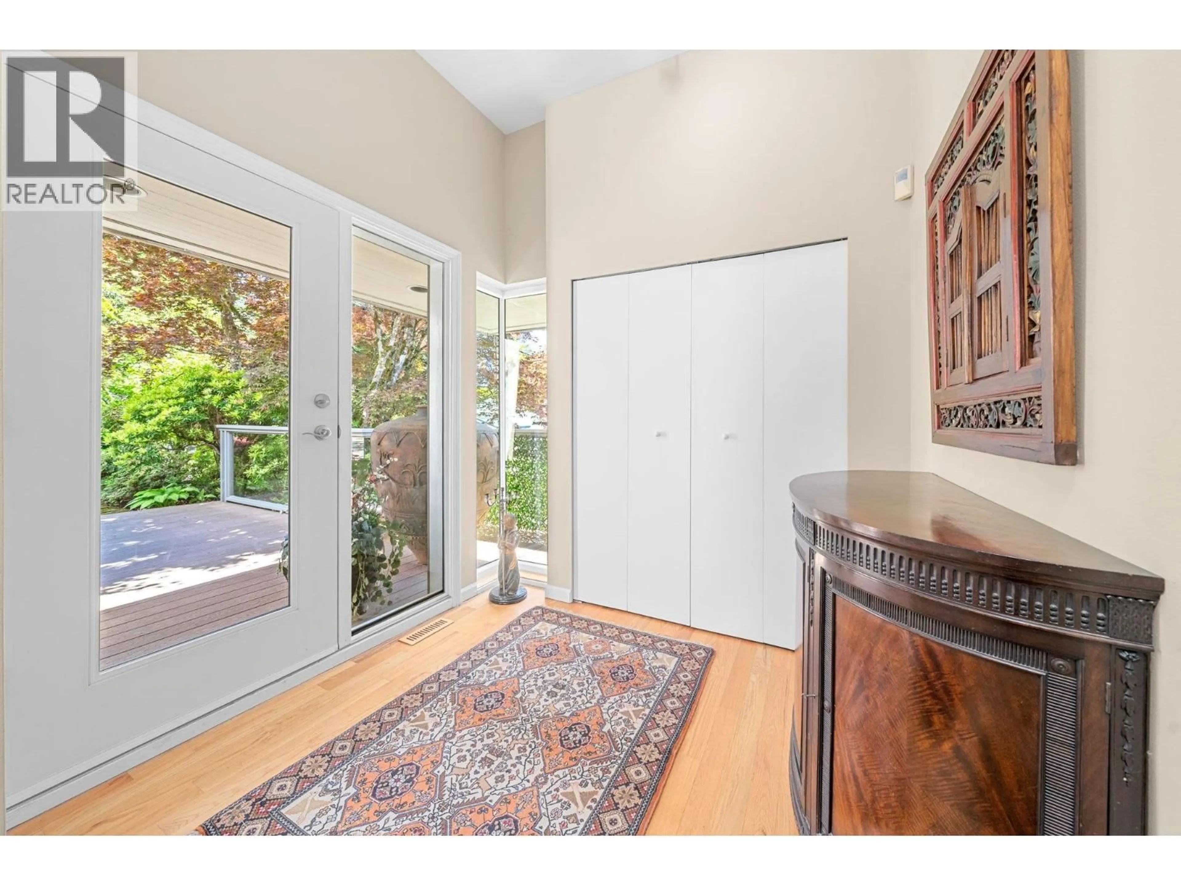 Indoor entryway for 3961 ST. ALBANS AVENUE, North Vancouver British Columbia V7N1S9