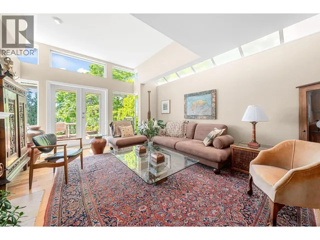 3961 ST. ALBANS AVENUE, North Vancouver 5