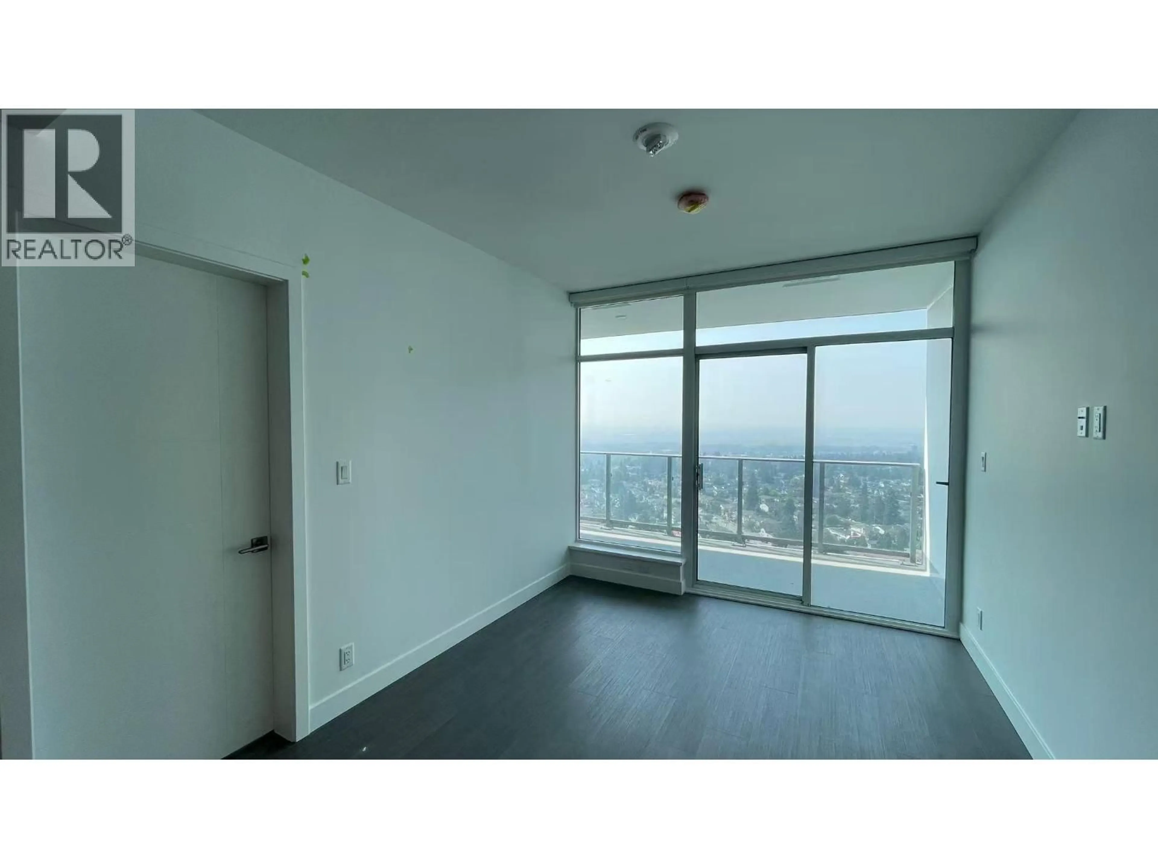 A pic of a room for 2505 - 6511 SUSSEX AVENUE, Burnaby British Columbia V5H0K5