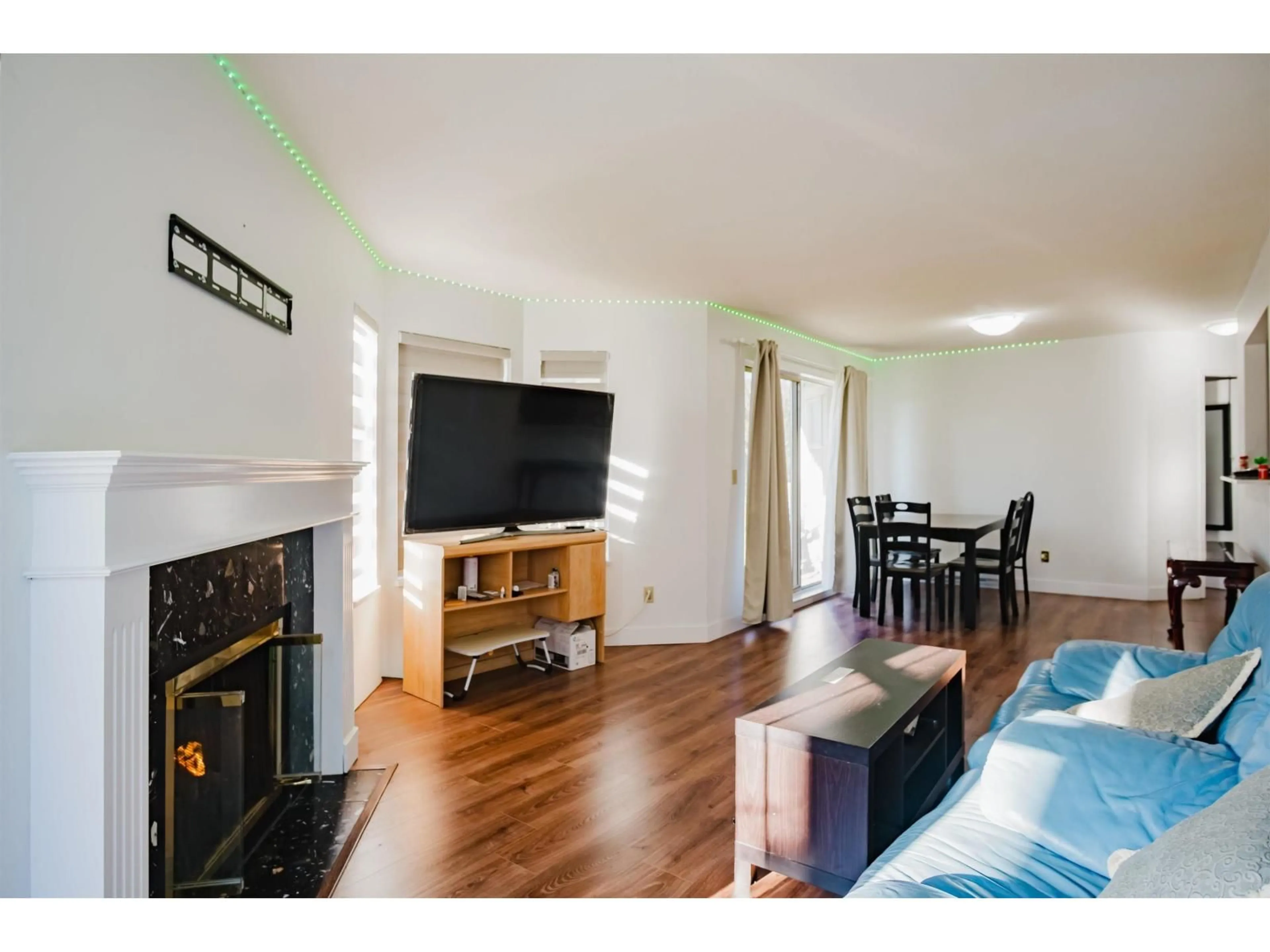 A pic of a room for 204 - 10721 139 STREET, Surrey British Columbia V3T4L8