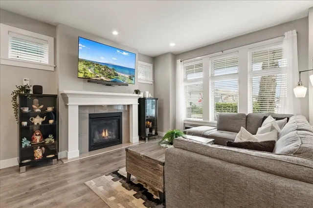 5412 PEACH ROAD, Chilliwack 5
