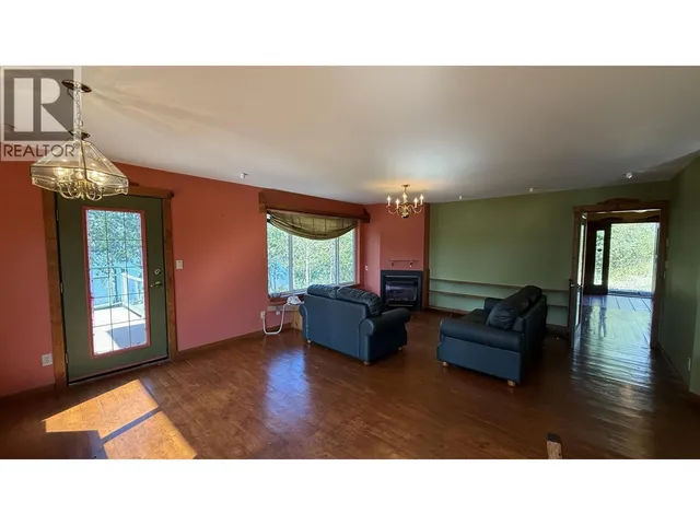 4751 CHILCOTIN CRESCENT, 108 Mile Ranch 5