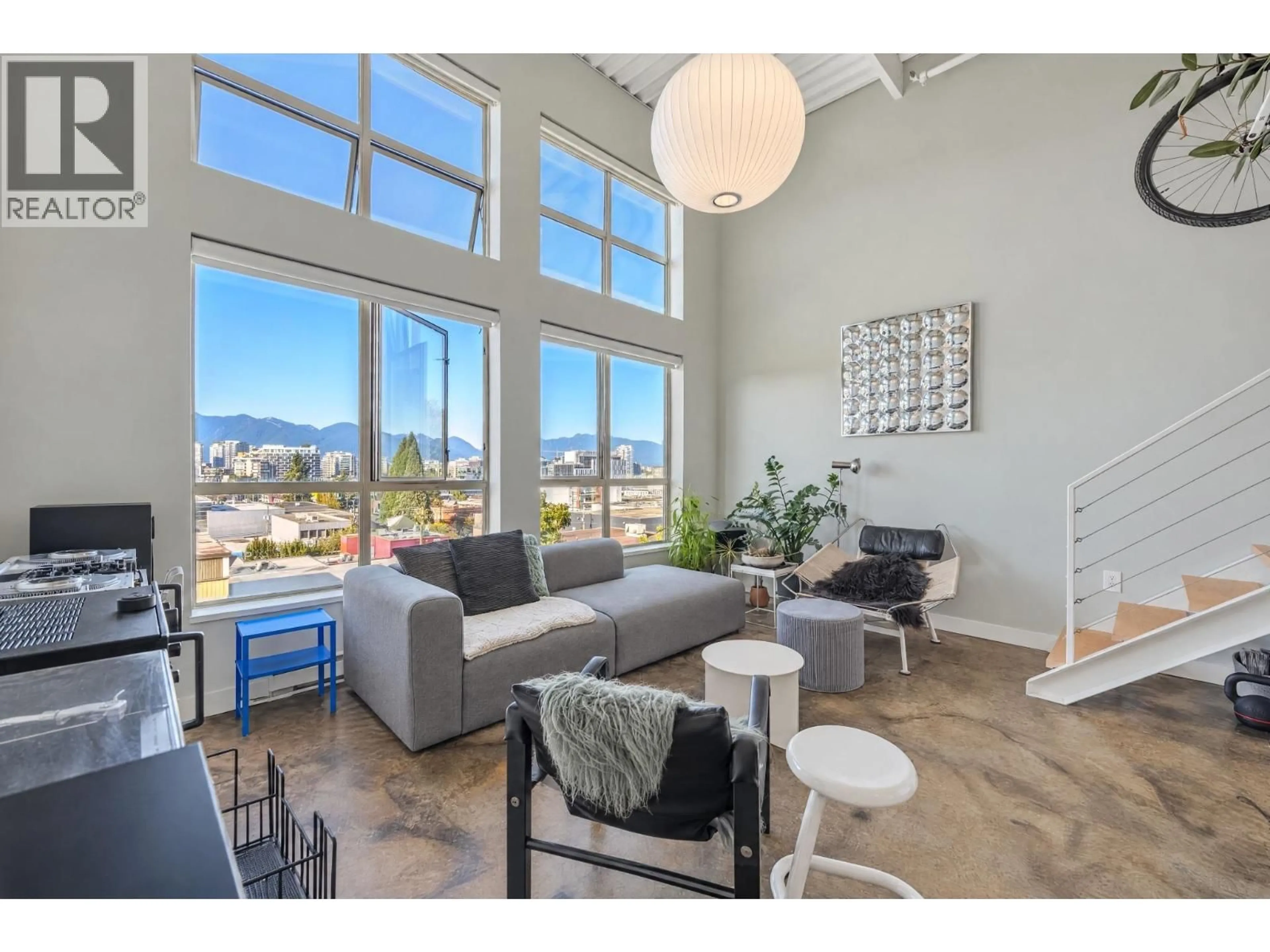 Living room with furniture, unknown for 402 - 338 8TH AVENUE, Vancouver British Columbia V5Y3X2
