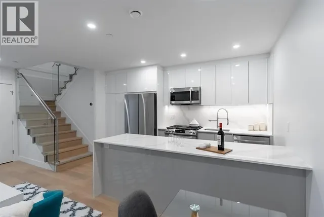 2881 GEORGIA STREET, Vancouver 2