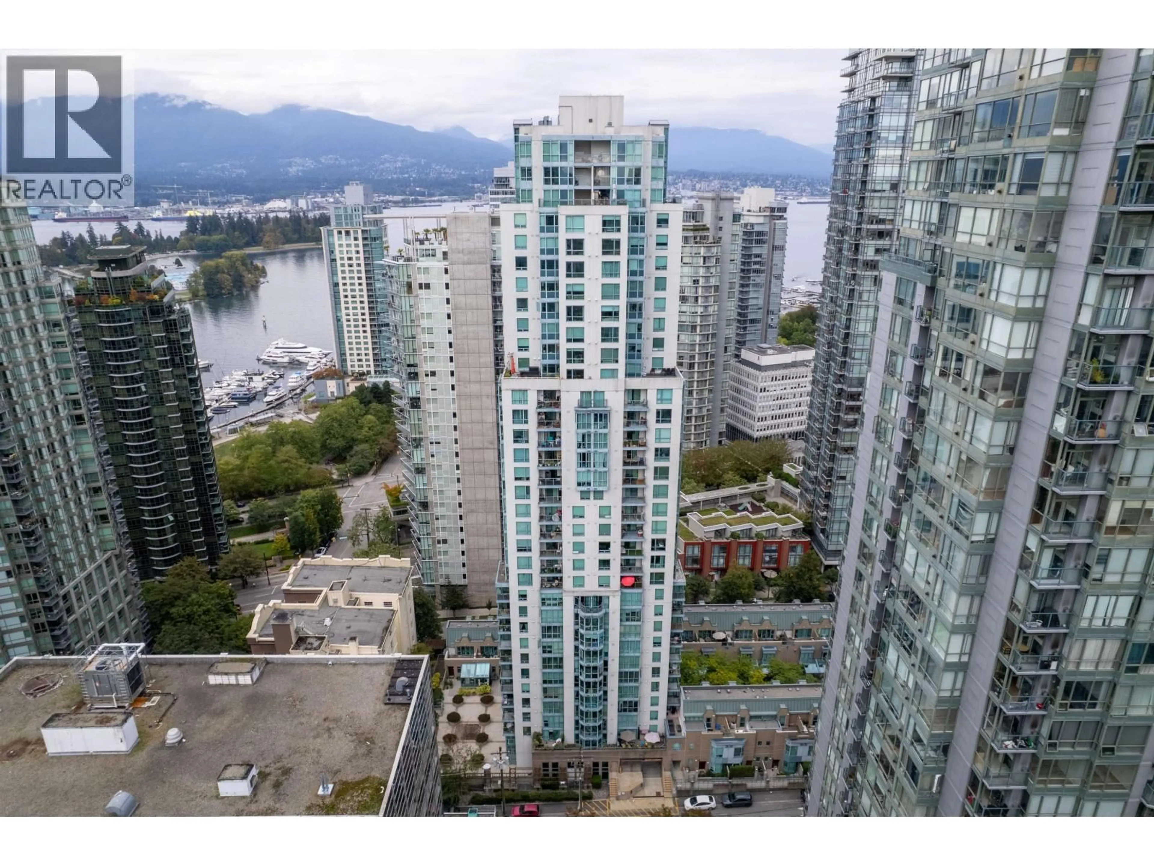 A pic from outside/outdoor area/front of a property/back of a property/a pic from drone, city buildings view from balcony for 1903 - 1238 MELVILLE STREET, Vancouver British Columbia V6E4N2
