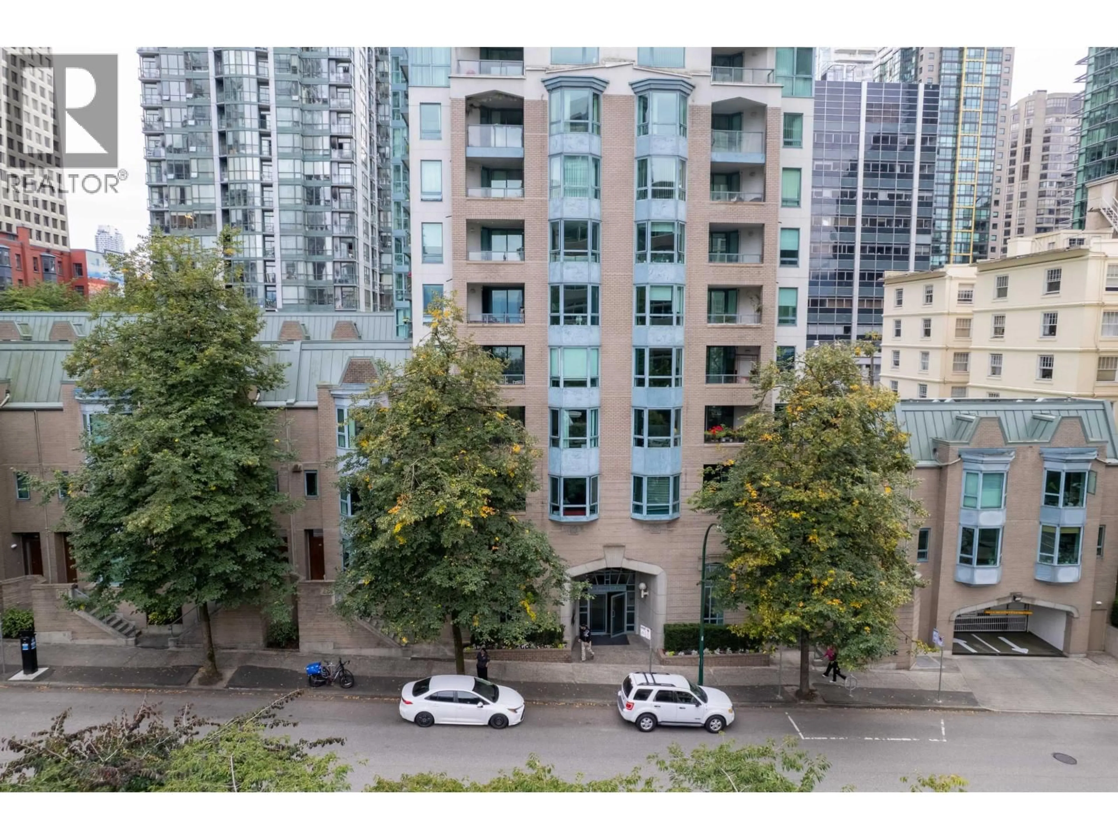 A pic from outside/outdoor area/front of a property/back of a property/a pic from drone, city buildings view from balcony for 1903 - 1238 MELVILLE STREET, Vancouver British Columbia V6E4N2