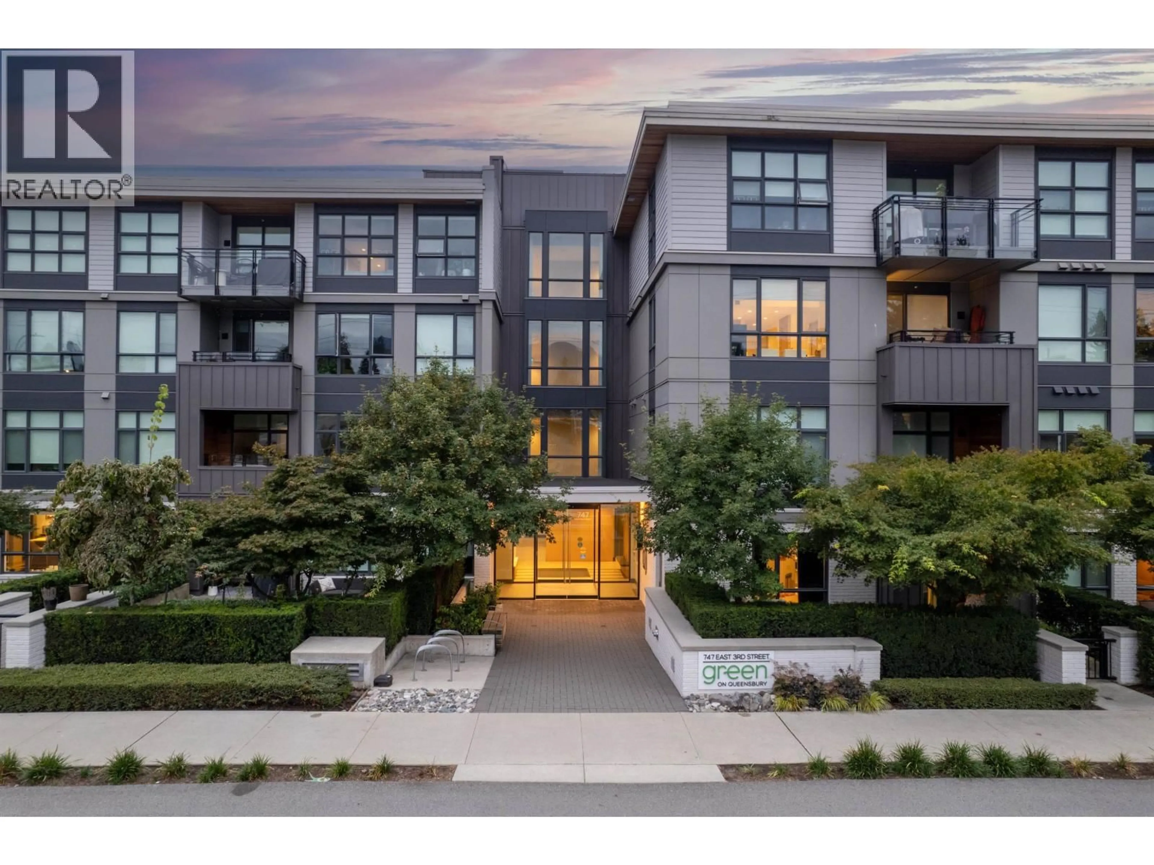 Unknown for 308 - 747 3RD STREET, North Vancouver British Columbia V7L1G8