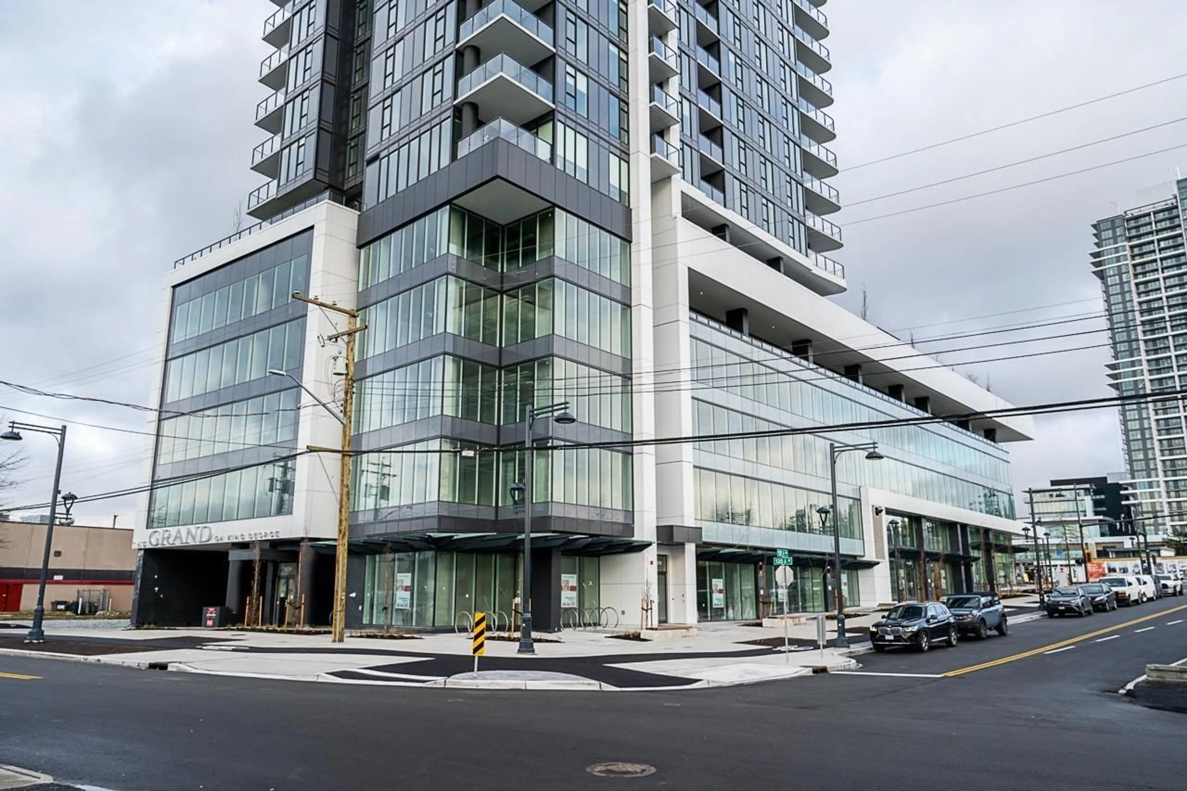 Indoor foyer for 4205 - 10750 135A STREET, Surrey British Columbia V3T4E2