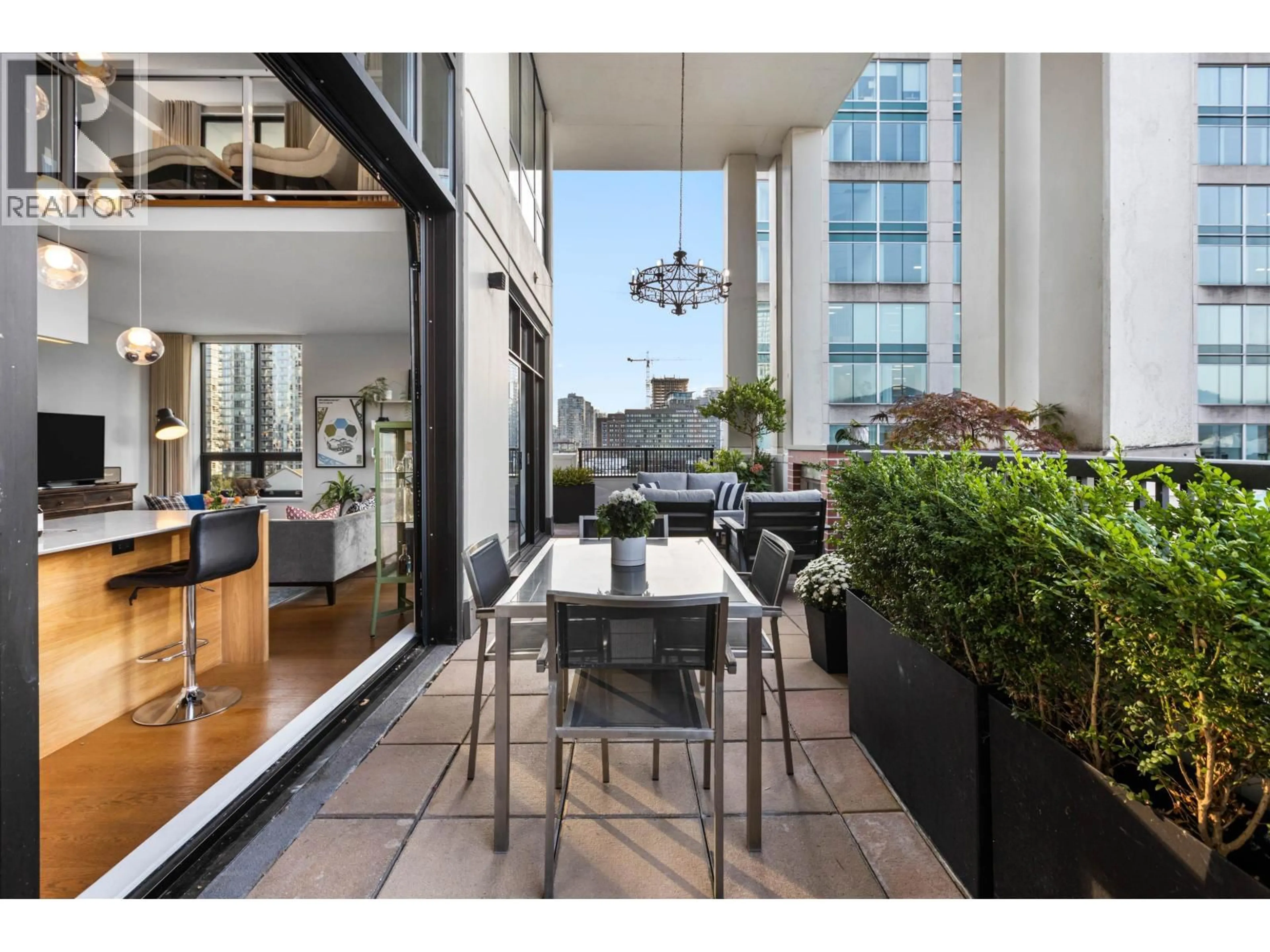 Patio, street for PH701 - 531 BEATTY STREET, Vancouver British Columbia V6B0C5
