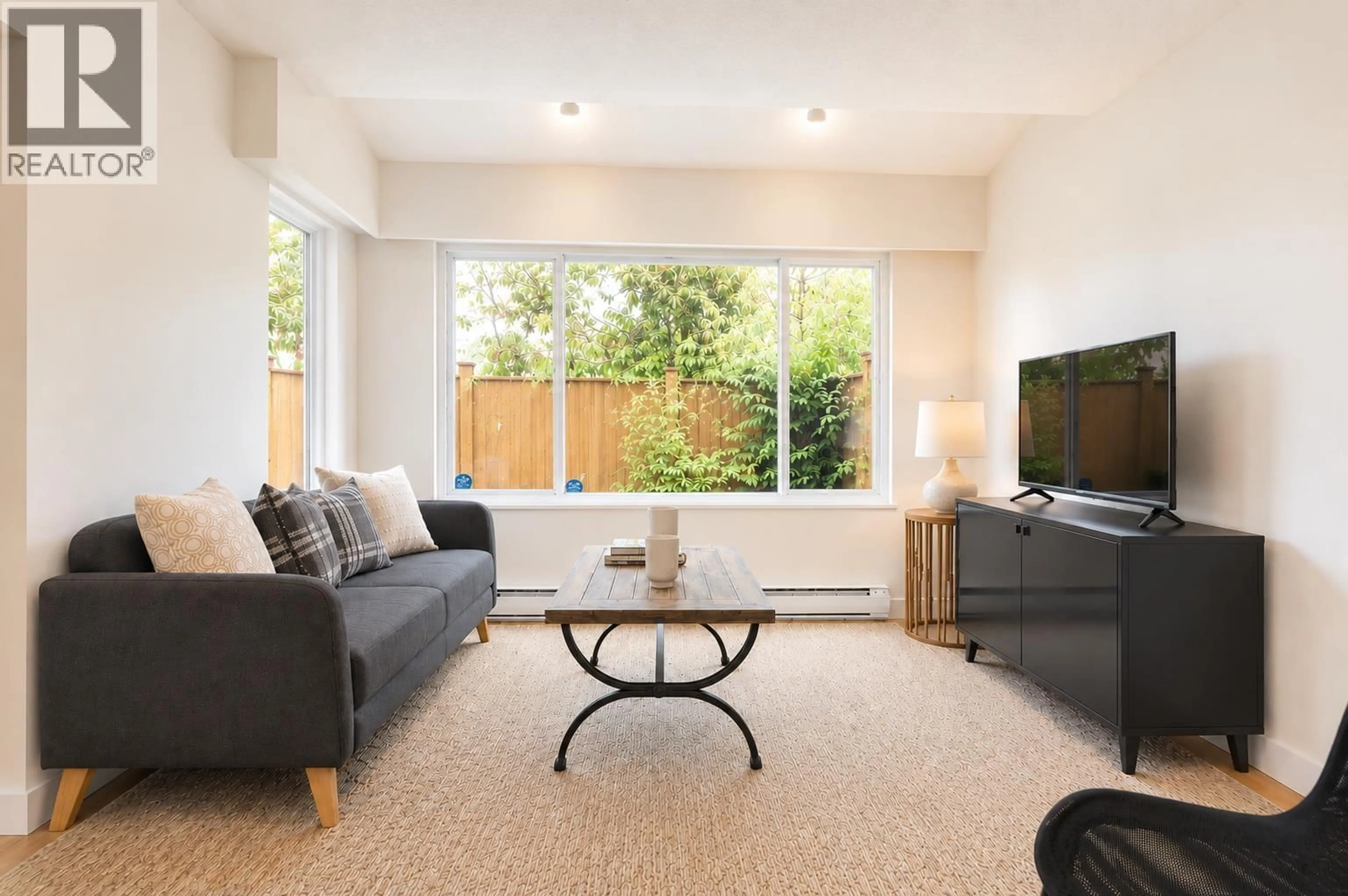 Living room with furniture, unknown for 20 - 7300 LEDWAY ROAD, Richmond British Columbia V7C4N9