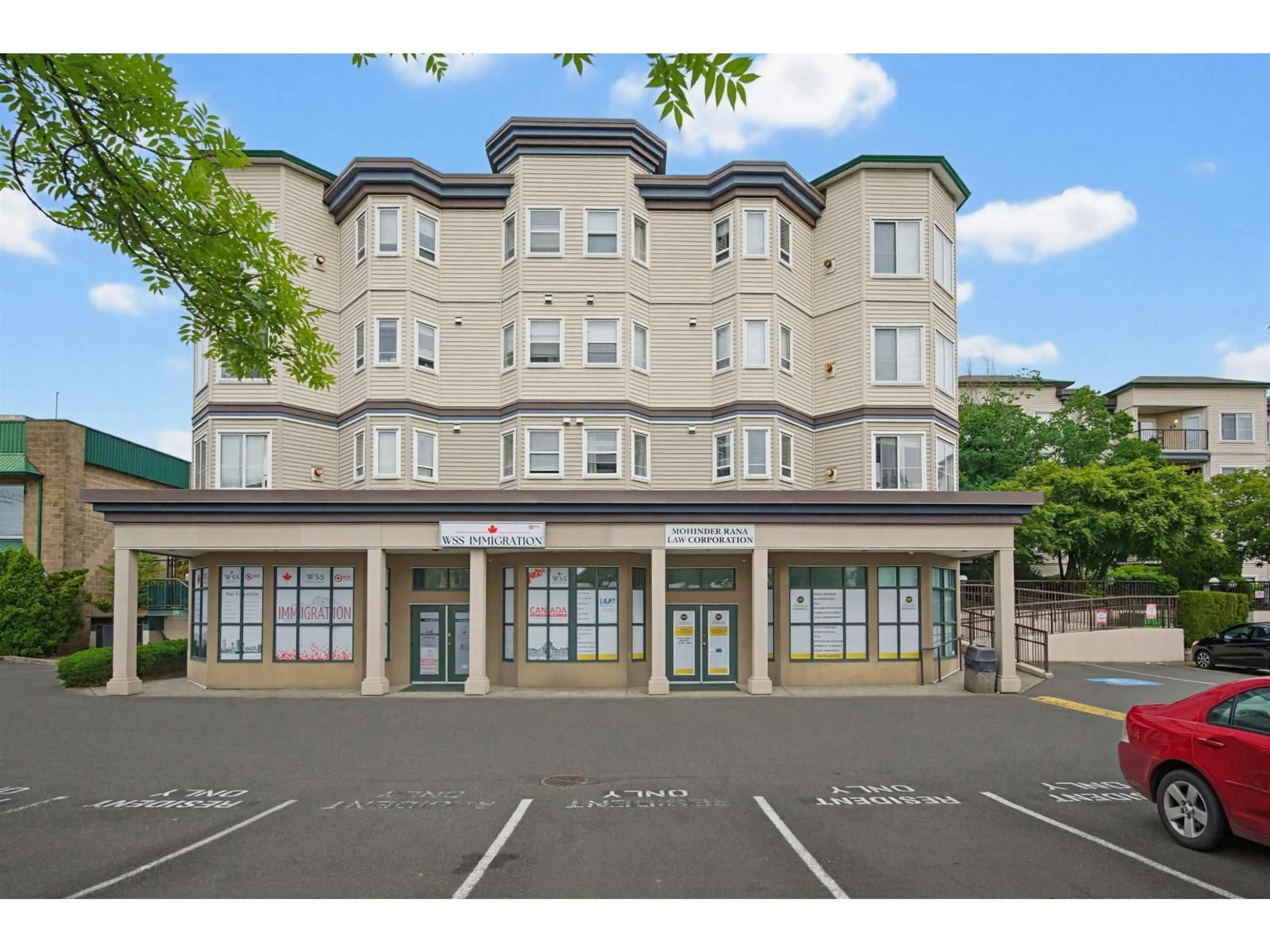 A pic from outside/outdoor area/front of a property/back of a property/a pic from drone, building for 207 - 5759 GLOVER ROAD, Langley British Columbia V3A8M8