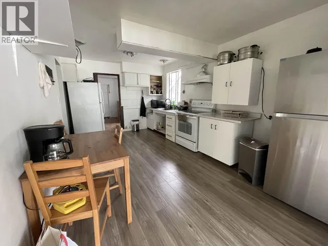3469 8TH AVENUE, Vancouver 3