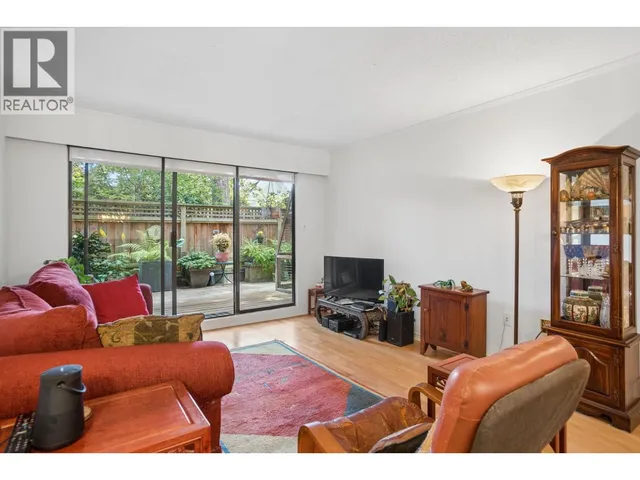 102 - 2255 8TH AVENUE, Vancouver 3