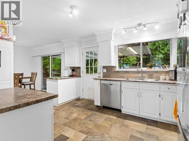 21796 DONOVAN AVENUE, Maple Ridge 5