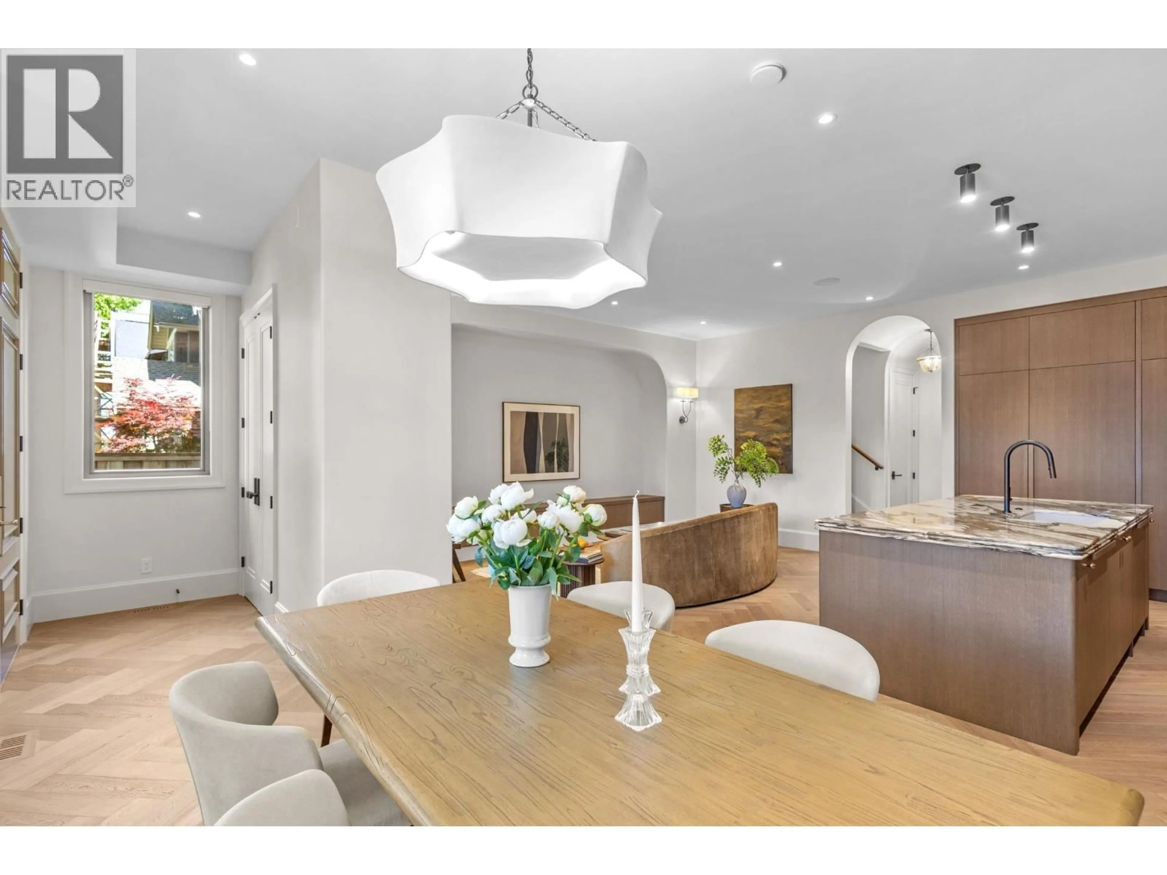 Open concept kitchen, unknown for 1 - 4136 CAMBRIDGE STREET, Burnaby British Columbia V5C1G9