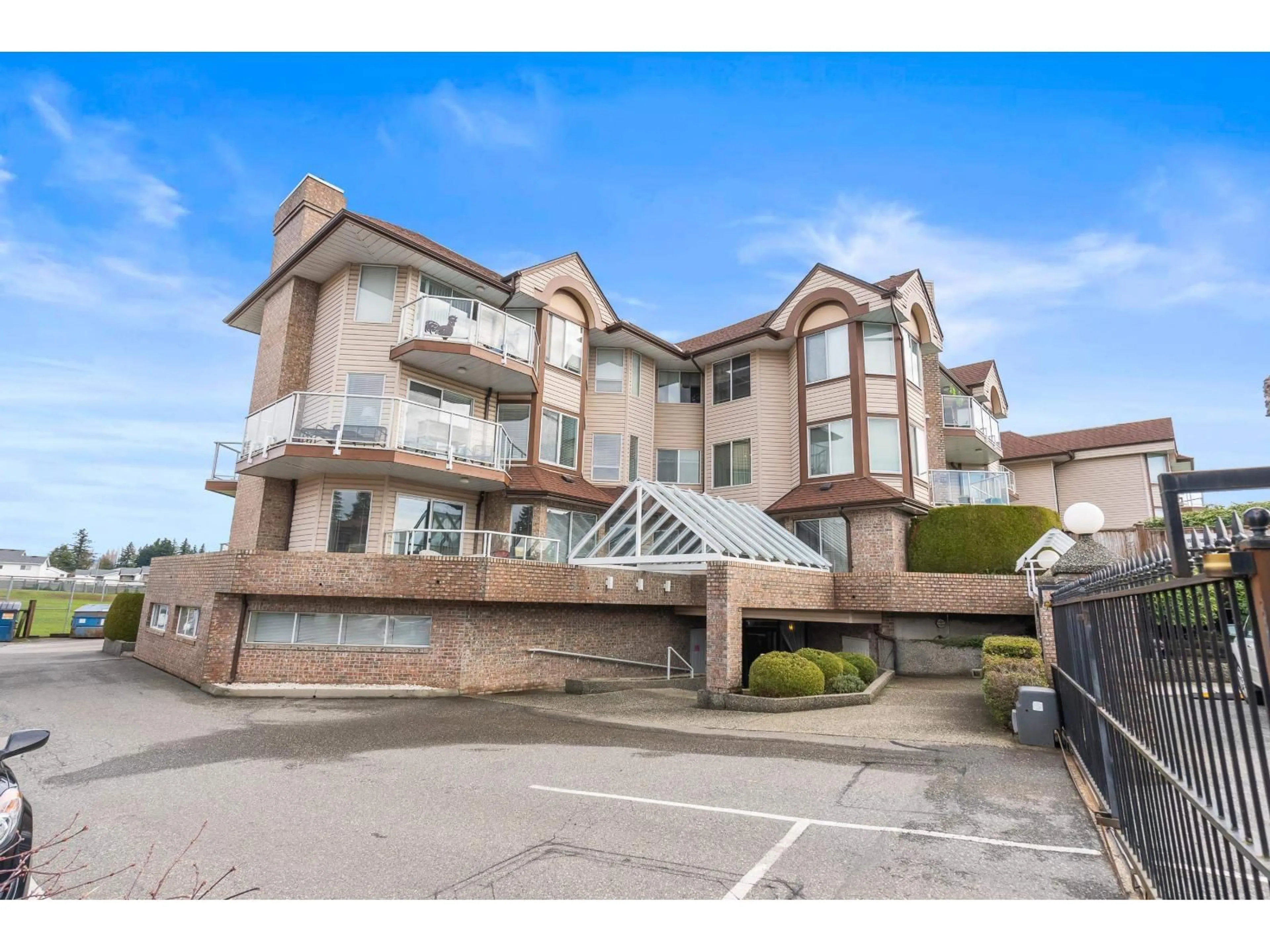 Unknown for 208 - 32669 GEORGE FERGUSON WAY, Abbotsford British Columbia V2T4E4