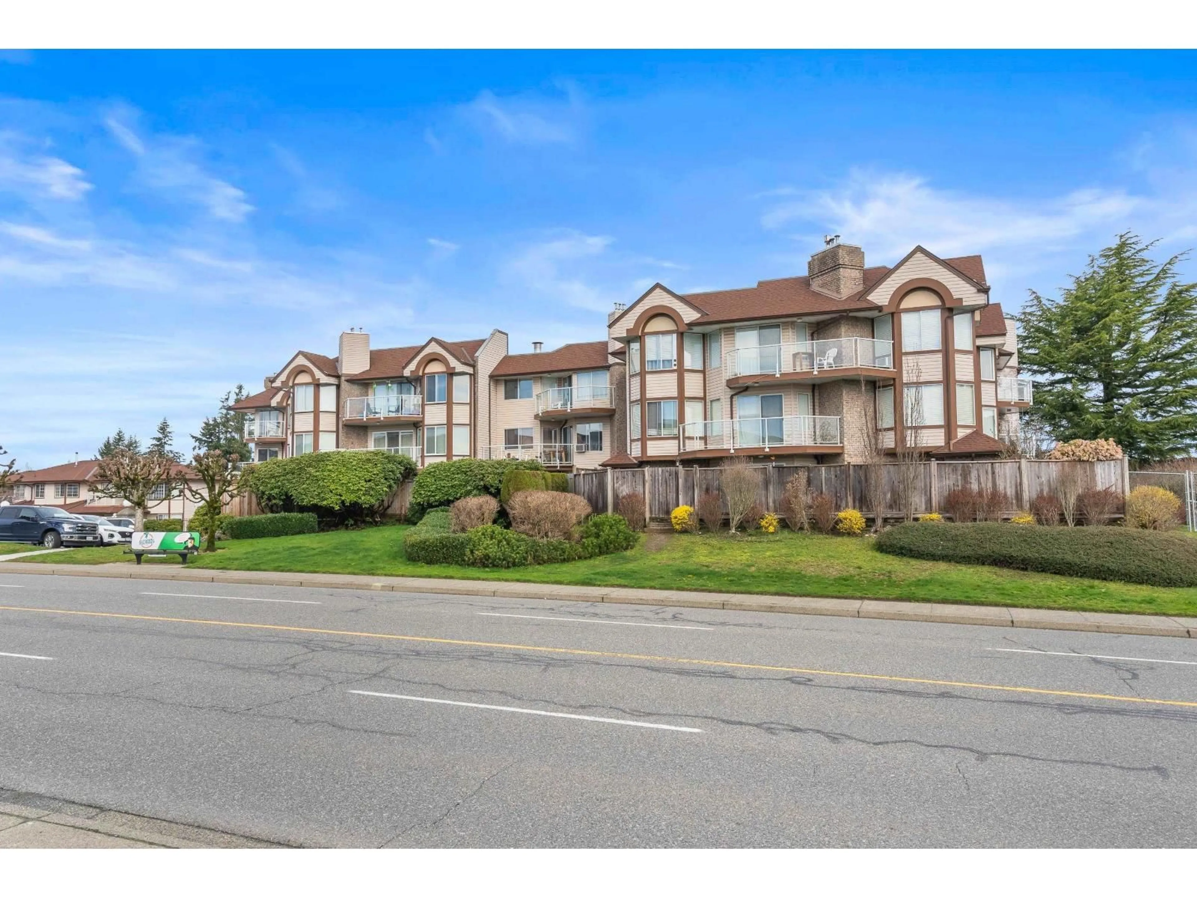 A pic from outside/outdoor area/front of a property/back of a property/a pic from drone, water/lake/river/ocean view for 208 - 32669 GEORGE FERGUSON WAY, Abbotsford British Columbia V2T4E4