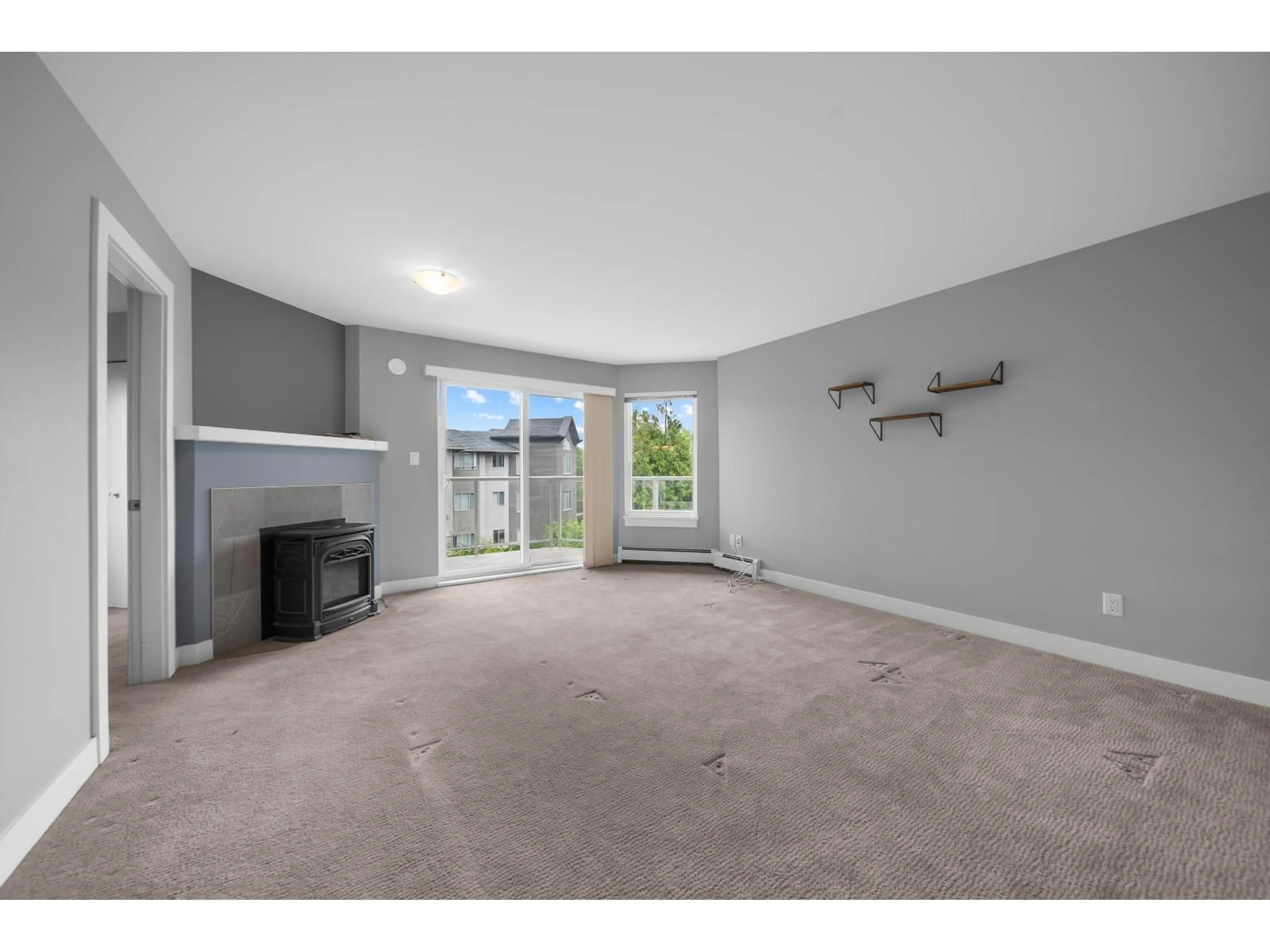 A pic of a room for 208 - 32669 GEORGE FERGUSON WAY, Abbotsford British Columbia V2T4E4