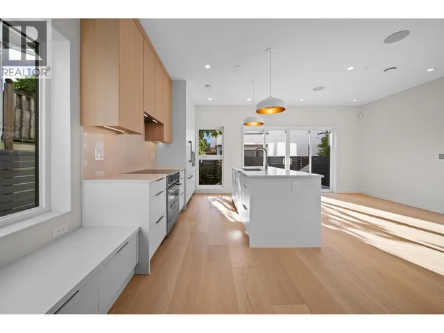 5407 WALES STREET, Vancouver 3