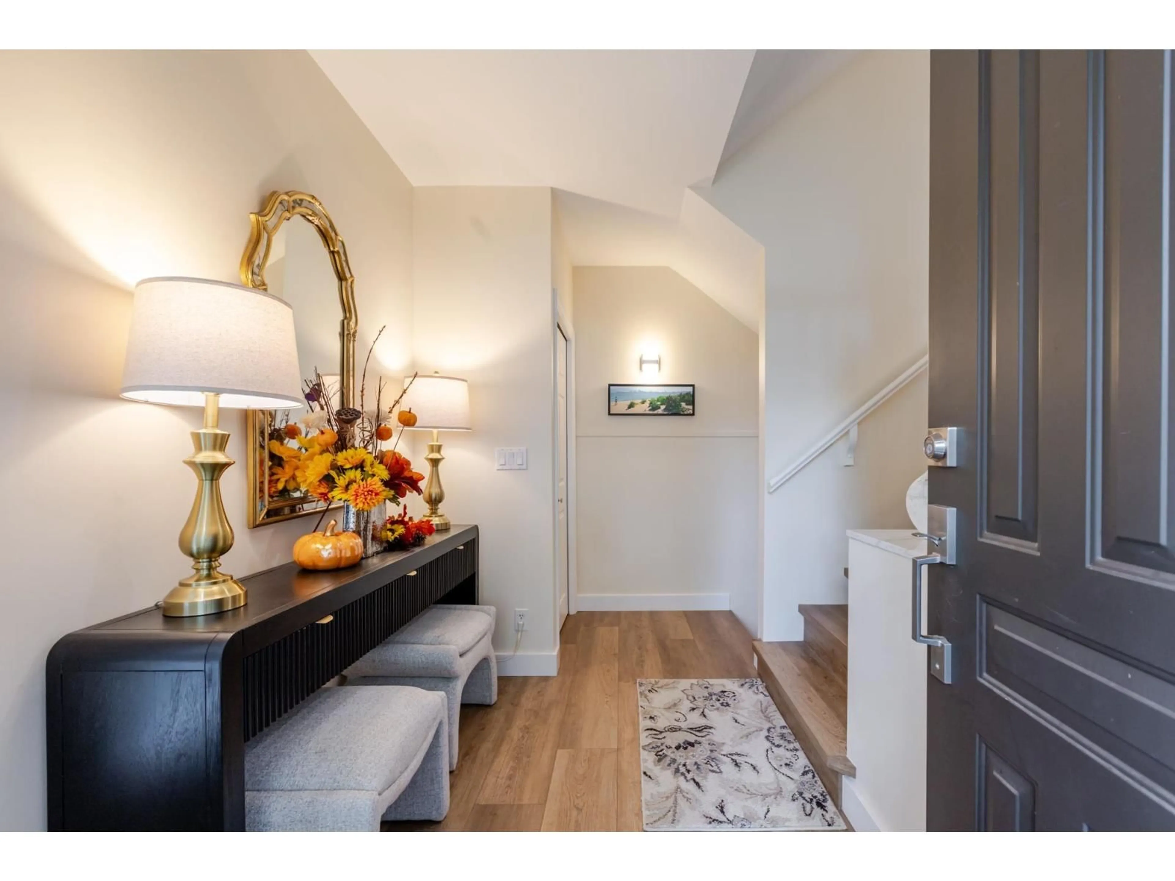 Indoor entryway for 107 - 15350 SEQUOIA DRIVE, Surrey British Columbia V3S8N5
