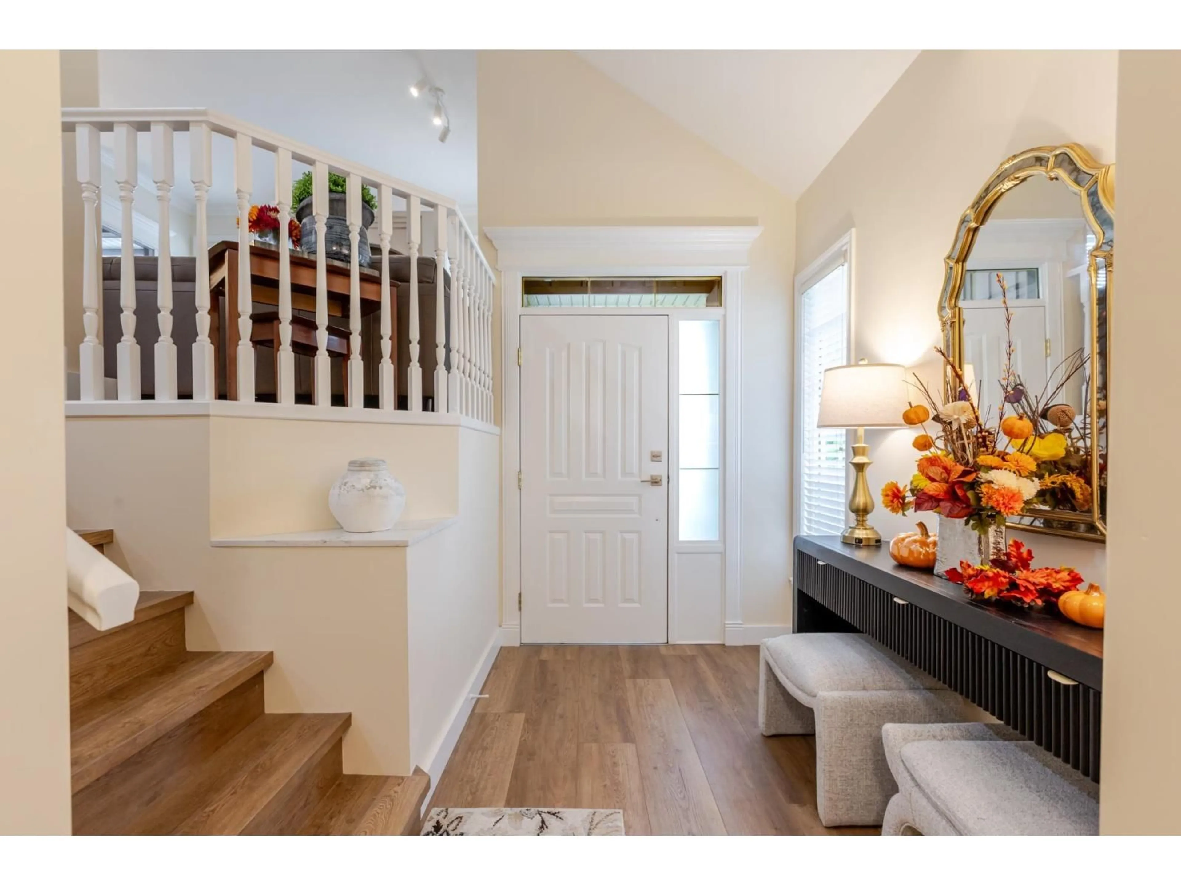 Indoor entryway for 107 - 15350 SEQUOIA DRIVE, Surrey British Columbia V3S8N5