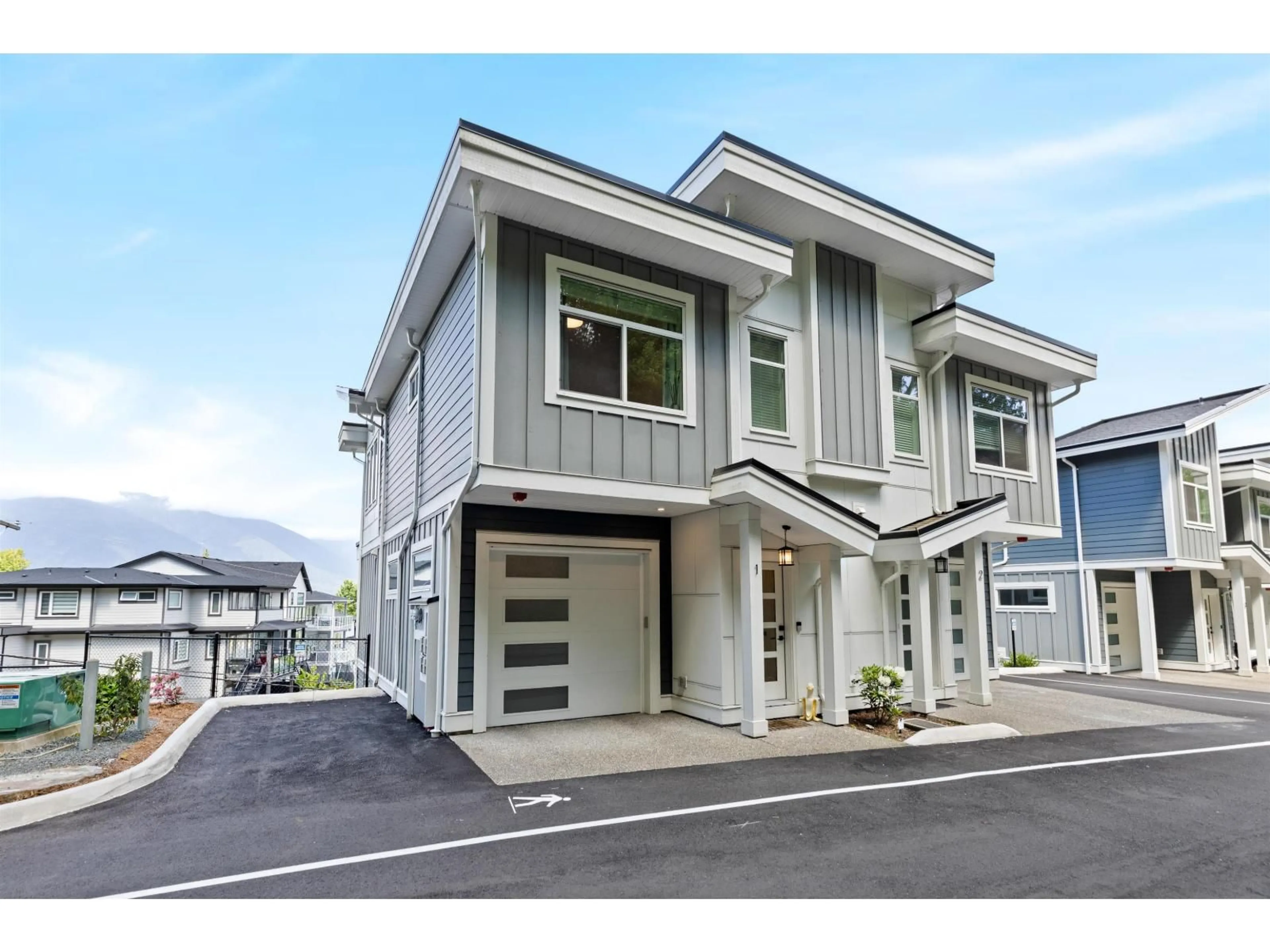 Home with vinyl exterior material, street for 1 - 43998 CHILLIWACK MOUNTAIN ROAD, Chilliwack British Columbia V2R4A1