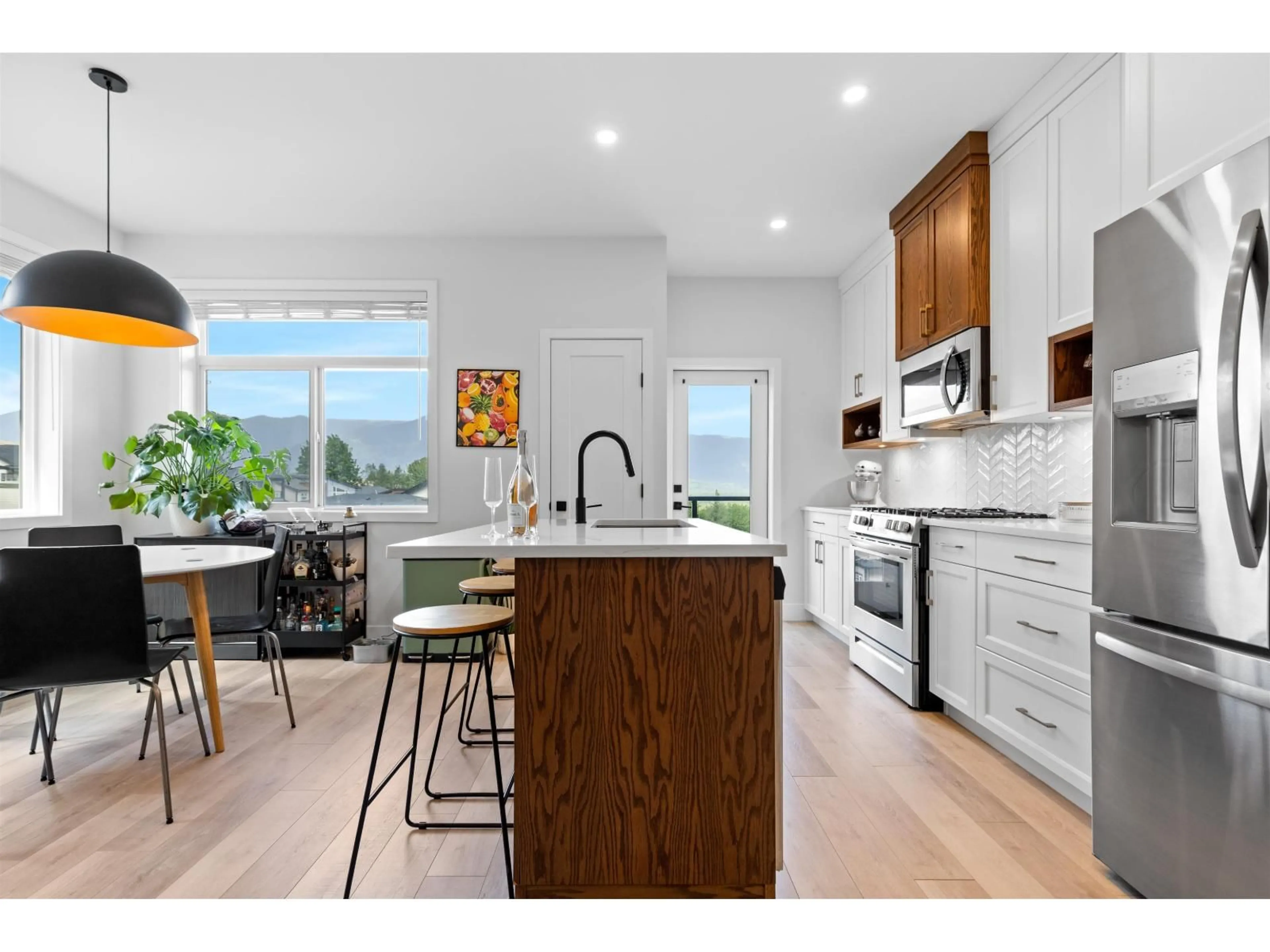 Open concept kitchen, unknown for 1 - 43998 CHILLIWACK MOUNTAIN ROAD, Chilliwack British Columbia V2R4A1