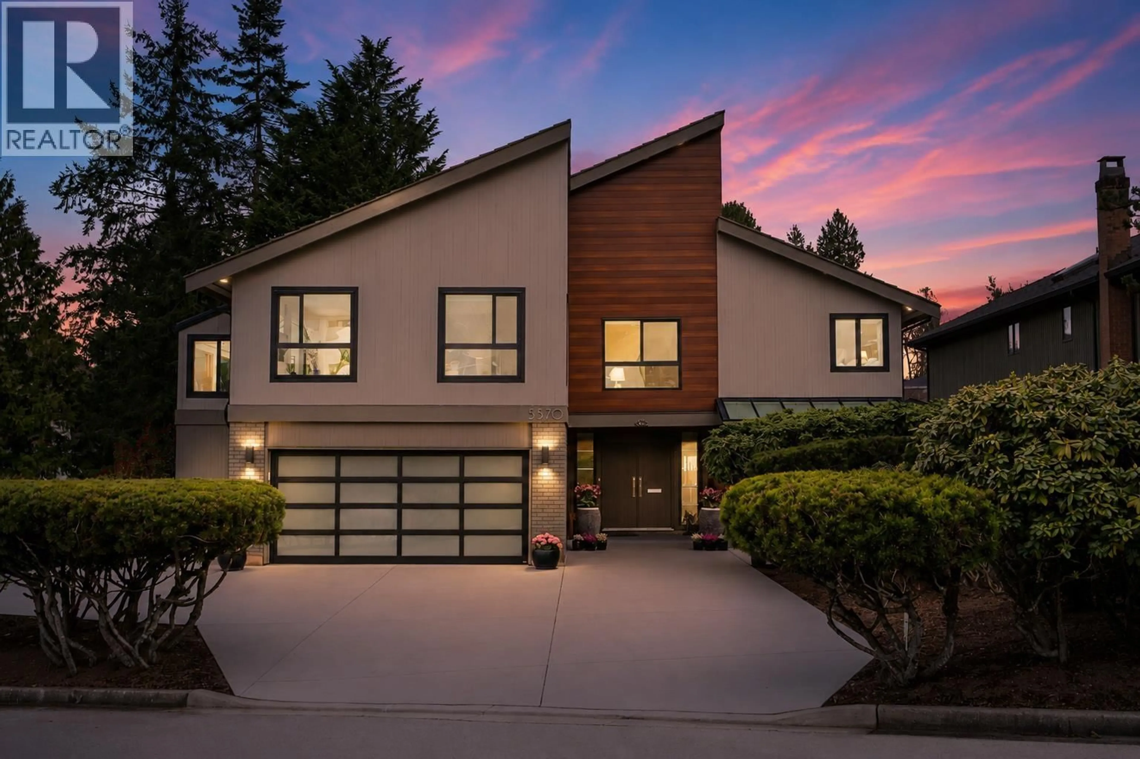 Home with vinyl exterior material, street for 5570 HAMPSTEAD PLACE, Burnaby British Columbia V5E4E7