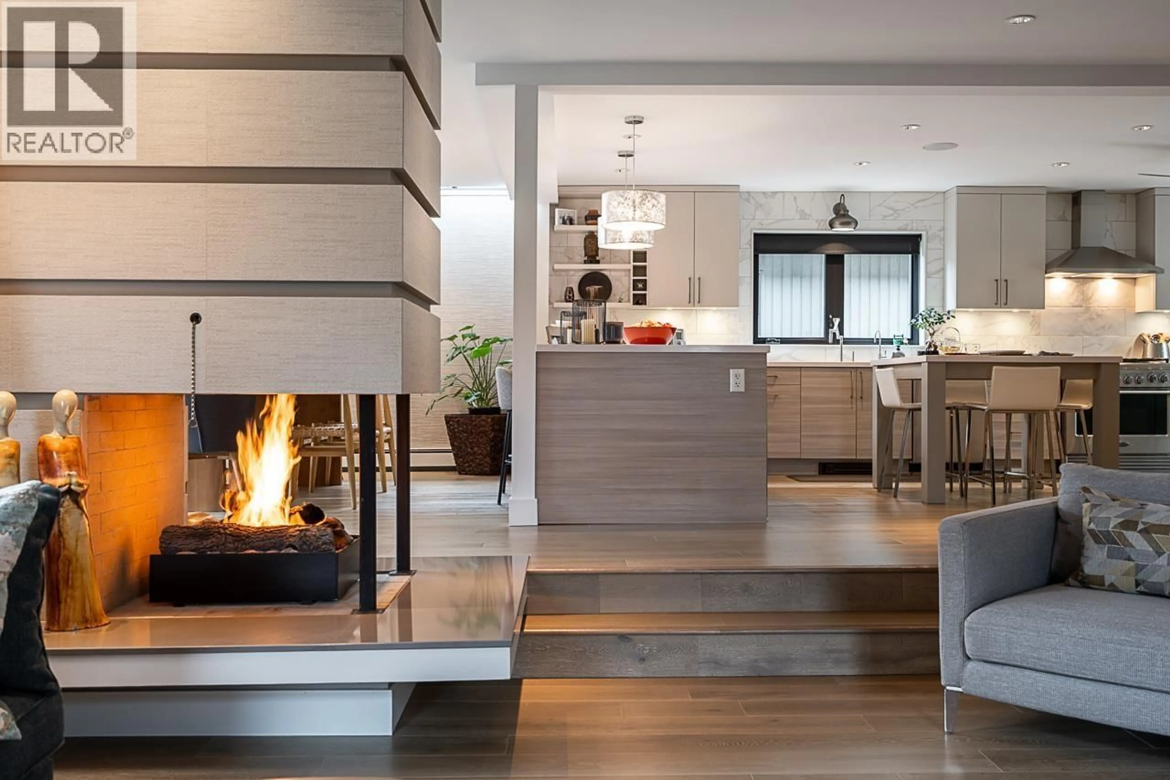 Contemporary kitchen, unknown for 5570 HAMPSTEAD PLACE, Burnaby British Columbia V5E4E7