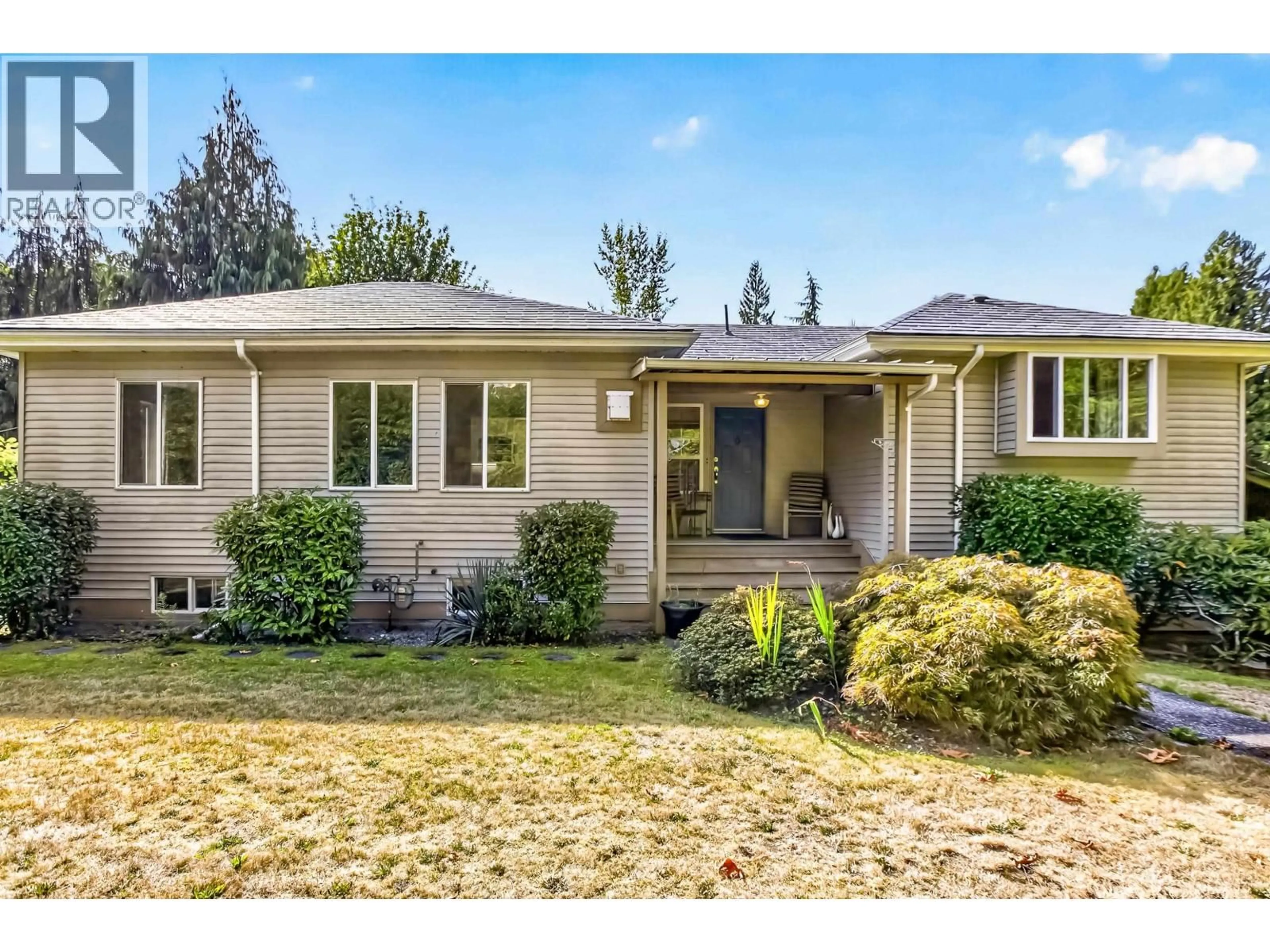 Home with vinyl exterior material, street for 28684 98 AVENUE, Maple Ridge British Columbia V2W1K9