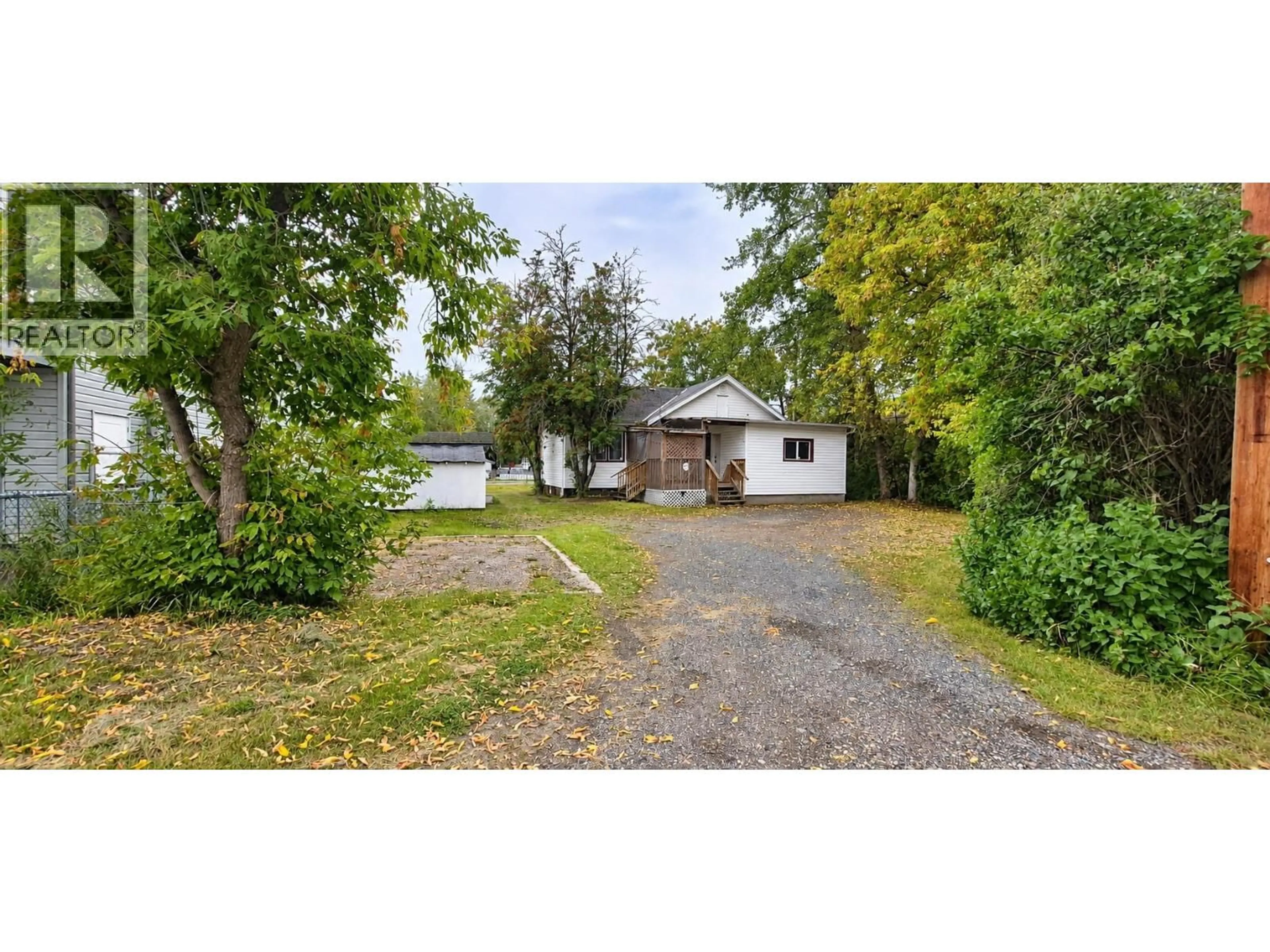A pic from outside/outdoor area/front of a property/back of a property/a pic from drone, street for 1710 6TH AVENUE, Prince George British Columbia V2L3N6