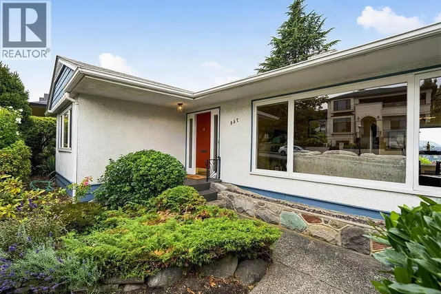 837 BURNABY STREET, New Westminster 2
